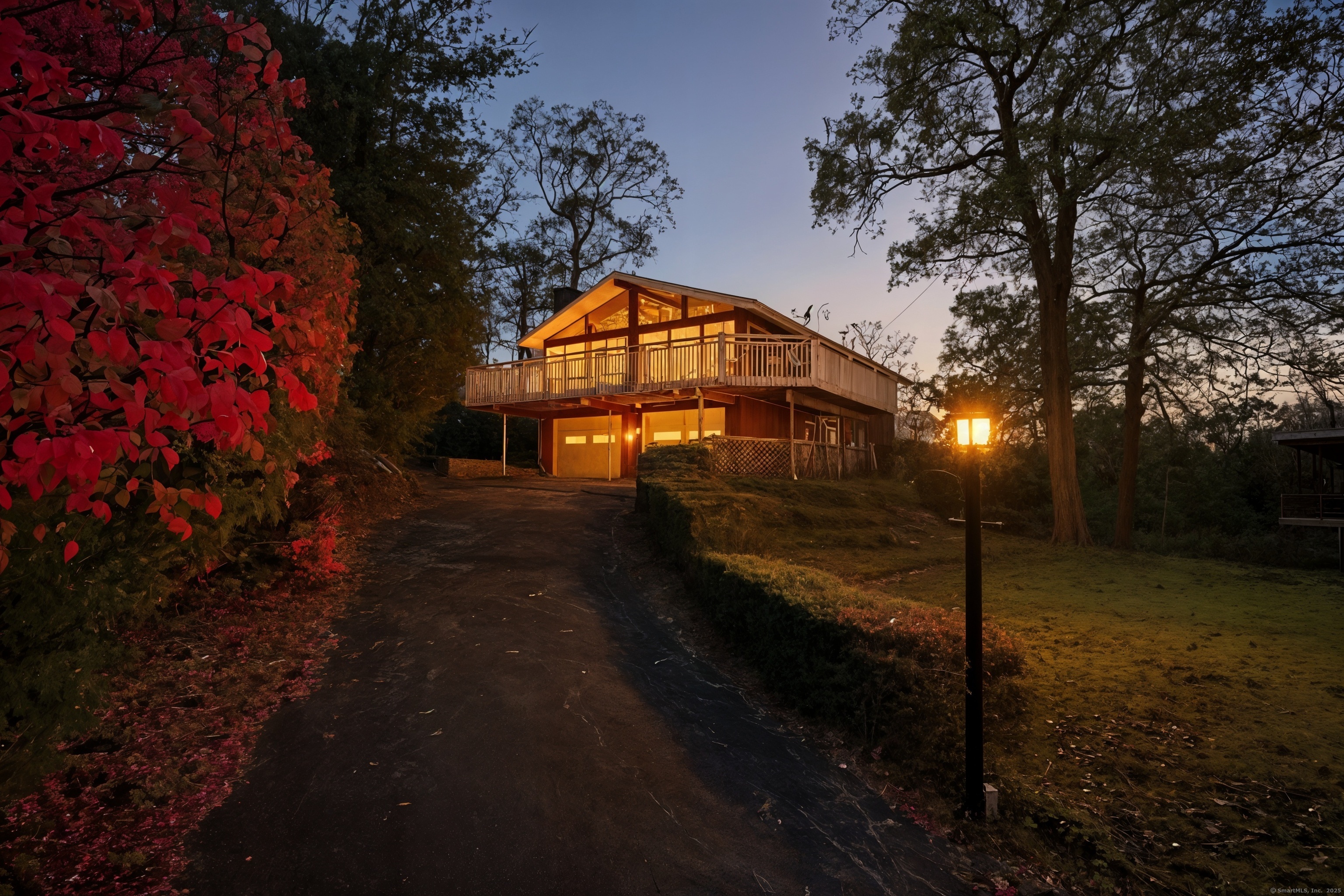 Danbury, Connecticut, 06810, United States, 4 Bedrooms Bedrooms, ,2 BathroomsBathrooms,Residential,For Sale,1988072