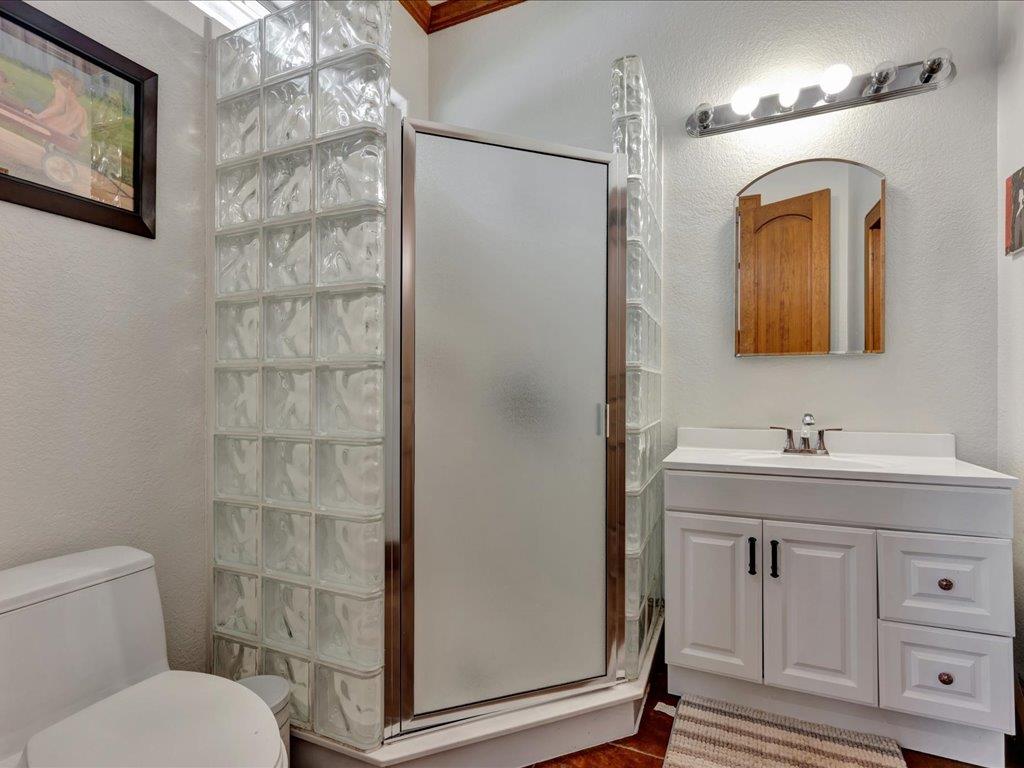 Lufkin, Texas, 75901, United States, 4 Bedrooms Bedrooms, ,5 BathroomsBathrooms,Residential,For Sale,1979665