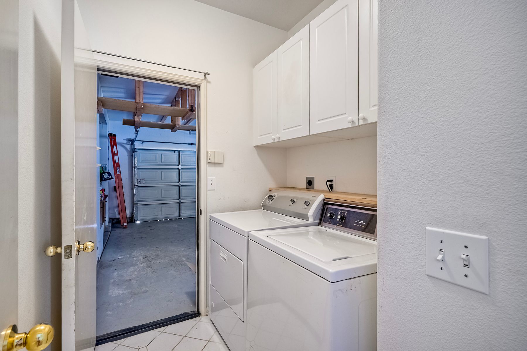 San Diego, California, 92123, United States, 3 Bedrooms Bedrooms, ,2 BathroomsBathrooms,Residential,For Sale,1914206