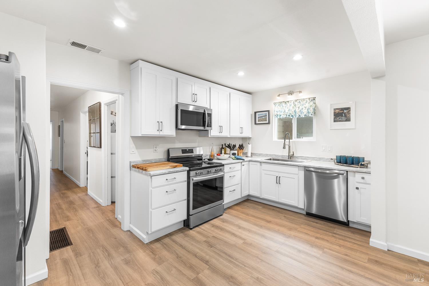 Angwin, California, 94508, United States, 3 Bedrooms Bedrooms, ,2 BathroomsBathrooms,Residential,For Sale,1912688