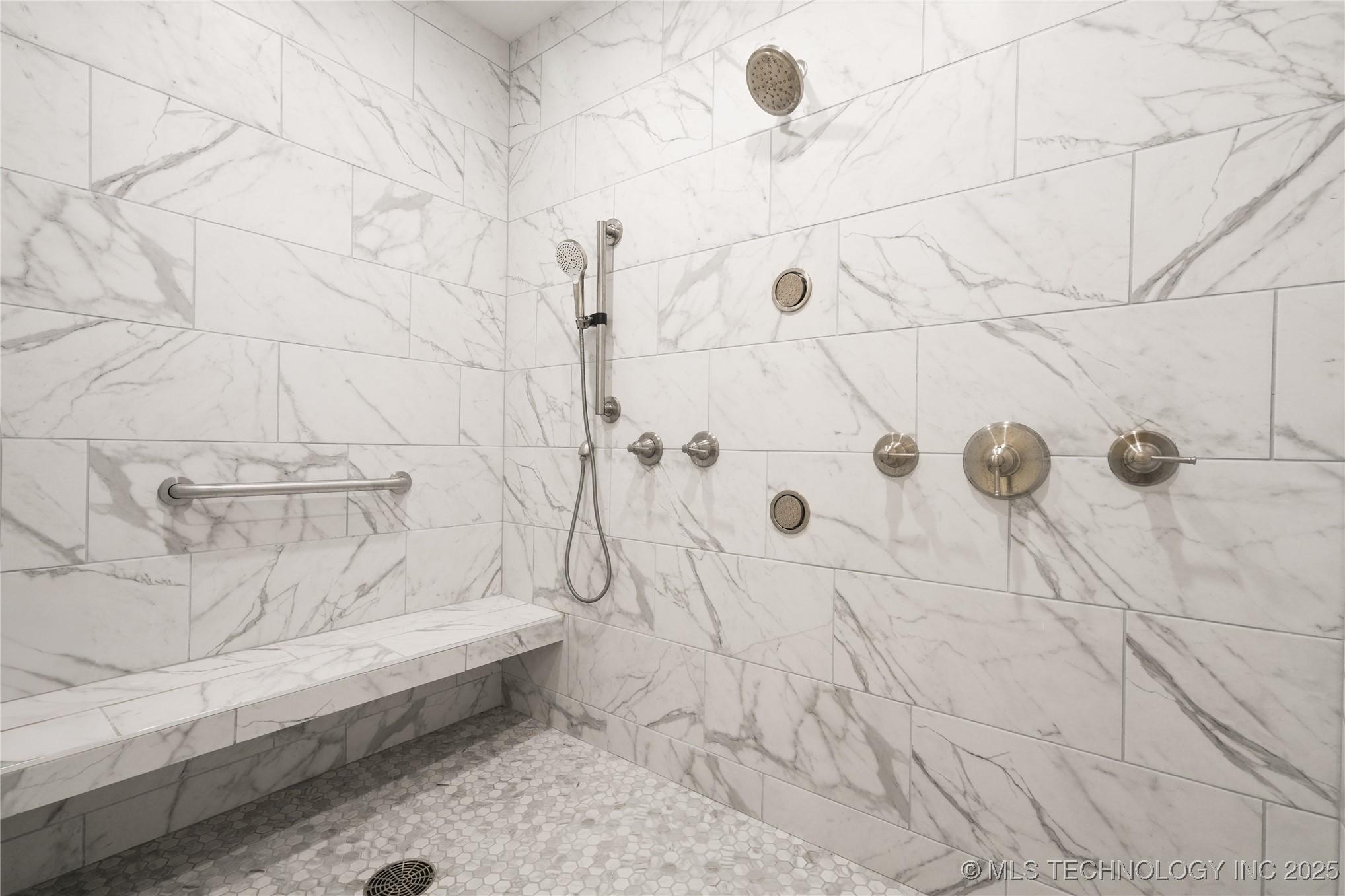 Muskogee, Oklahoma, 74403, United States, 4 Bedrooms Bedrooms, ,5 BathroomsBathrooms,Residential,For Sale,1980676