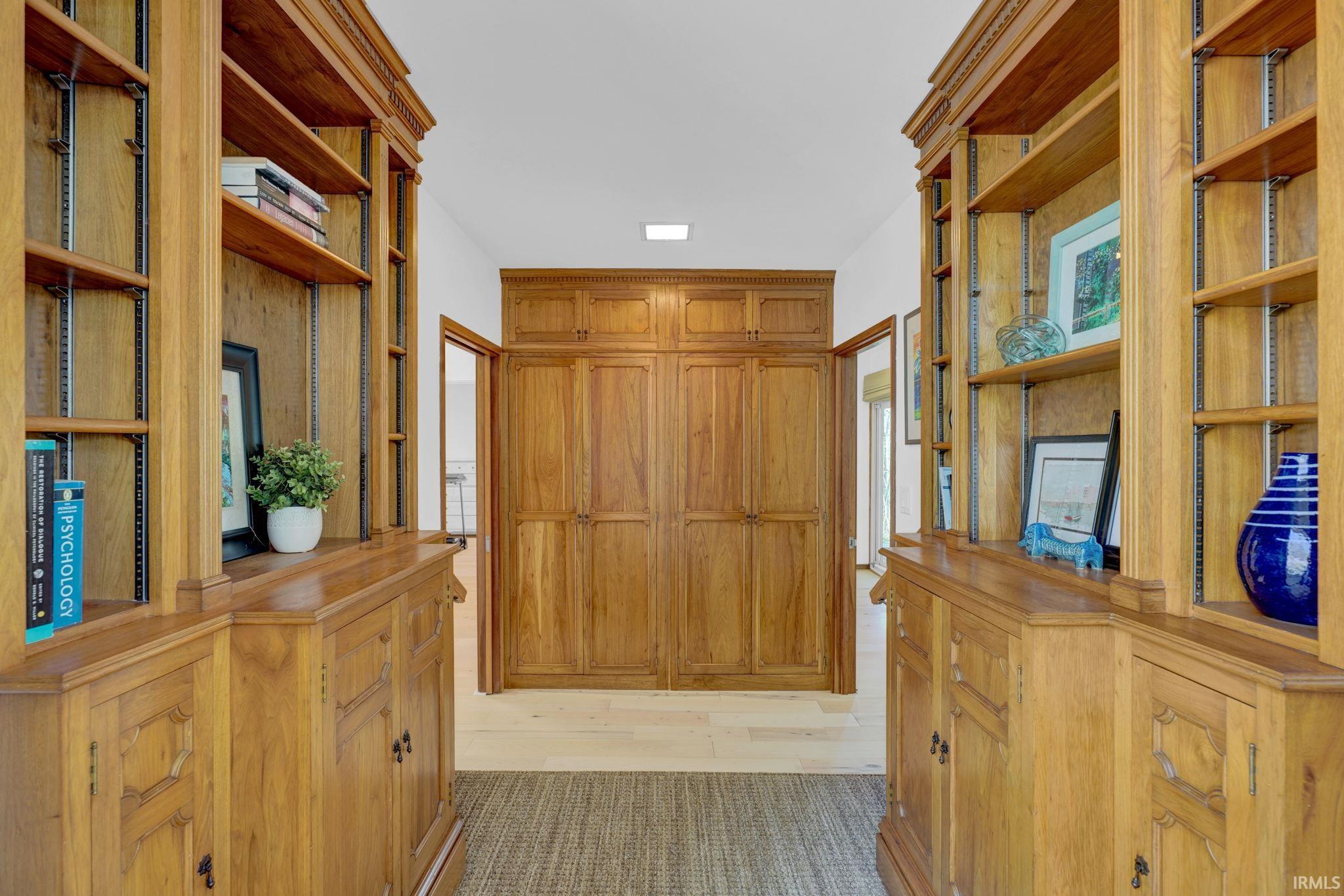 Columbus, Indiana, 47201, United States, 4 Bedrooms Bedrooms, ,4 BathroomsBathrooms,Residential,For Sale,2030856