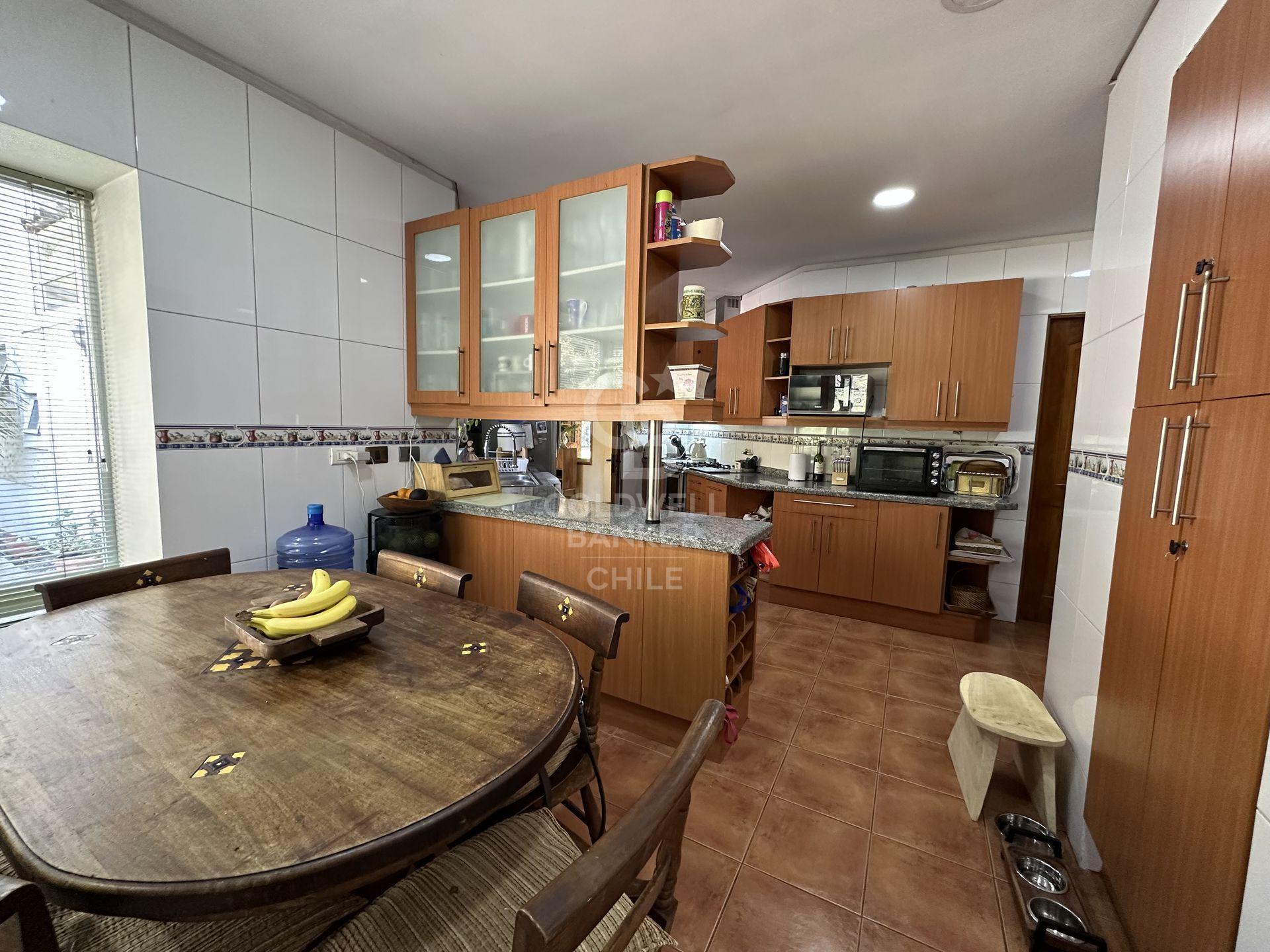 Colina, Chile, 4 Bedrooms Bedrooms, ,4 BathroomsBathrooms,Residential,For Sale,1760633