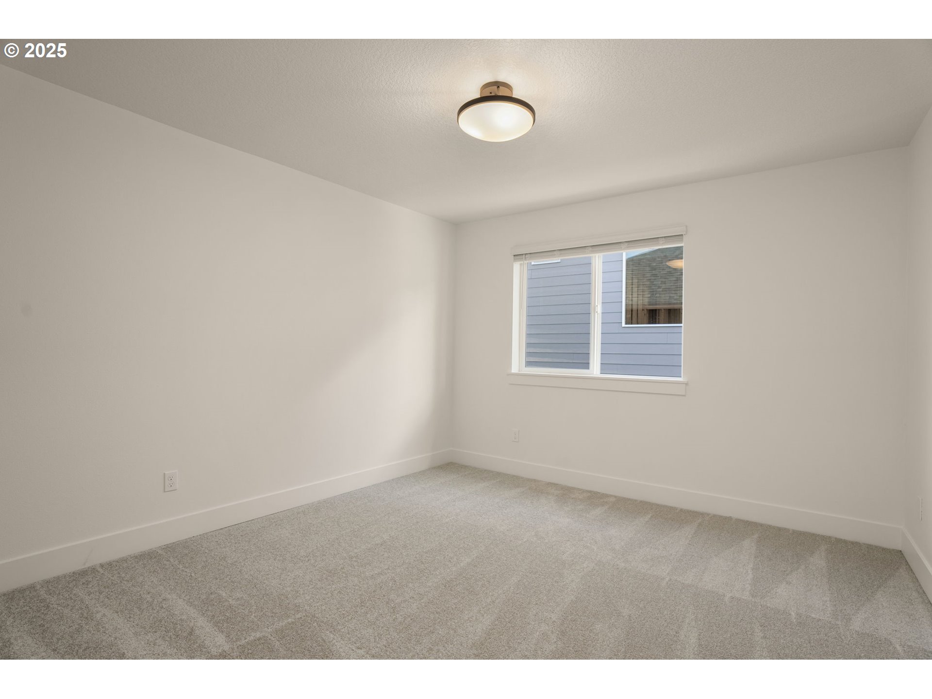 Beaverton, Oregon, 97003, United States, 5 Bedrooms Bedrooms, ,4 BathroomsBathrooms,Residential,For Sale,1735773