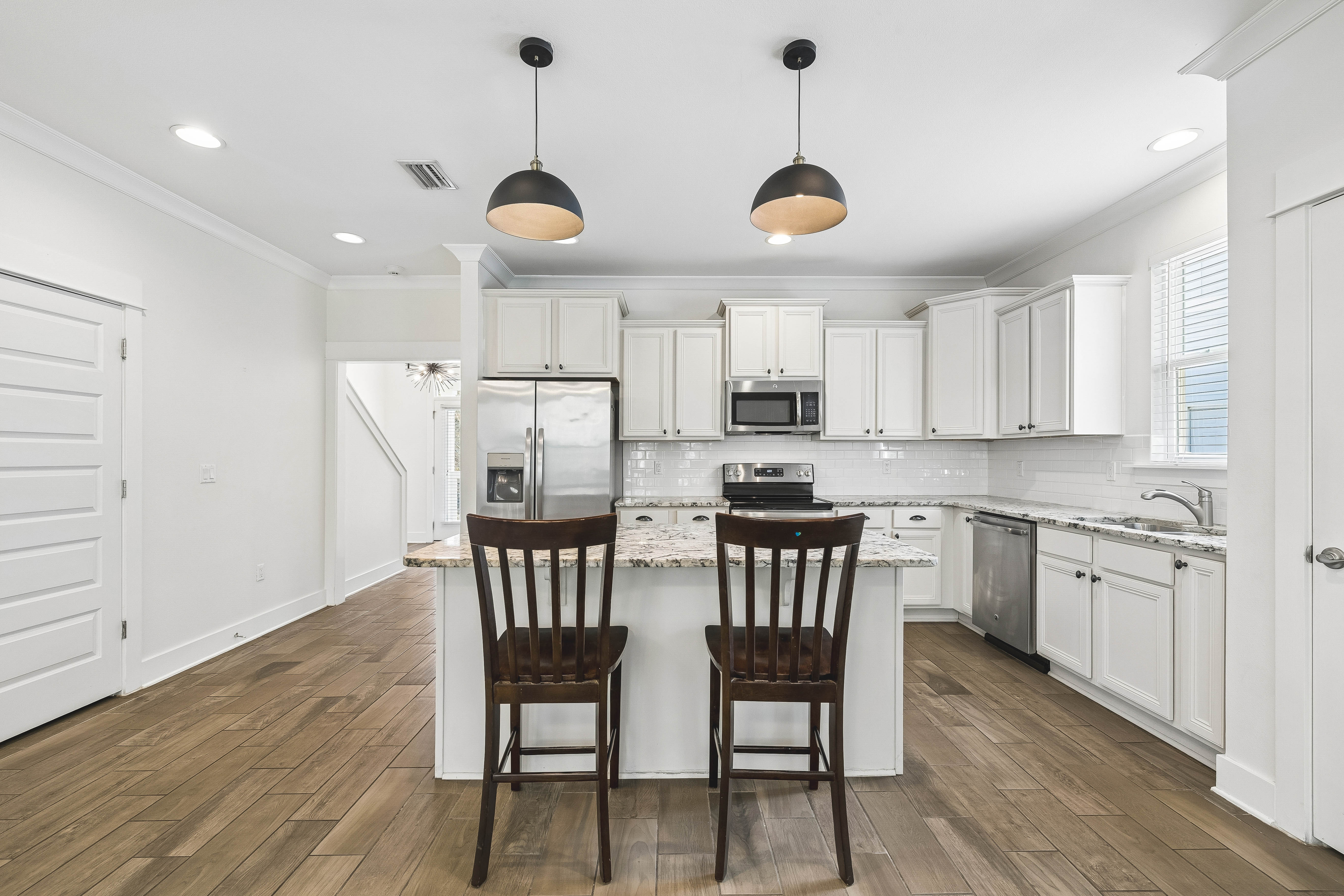  Private Cul-de-Sac Retreat in Point Washington - 物件實景