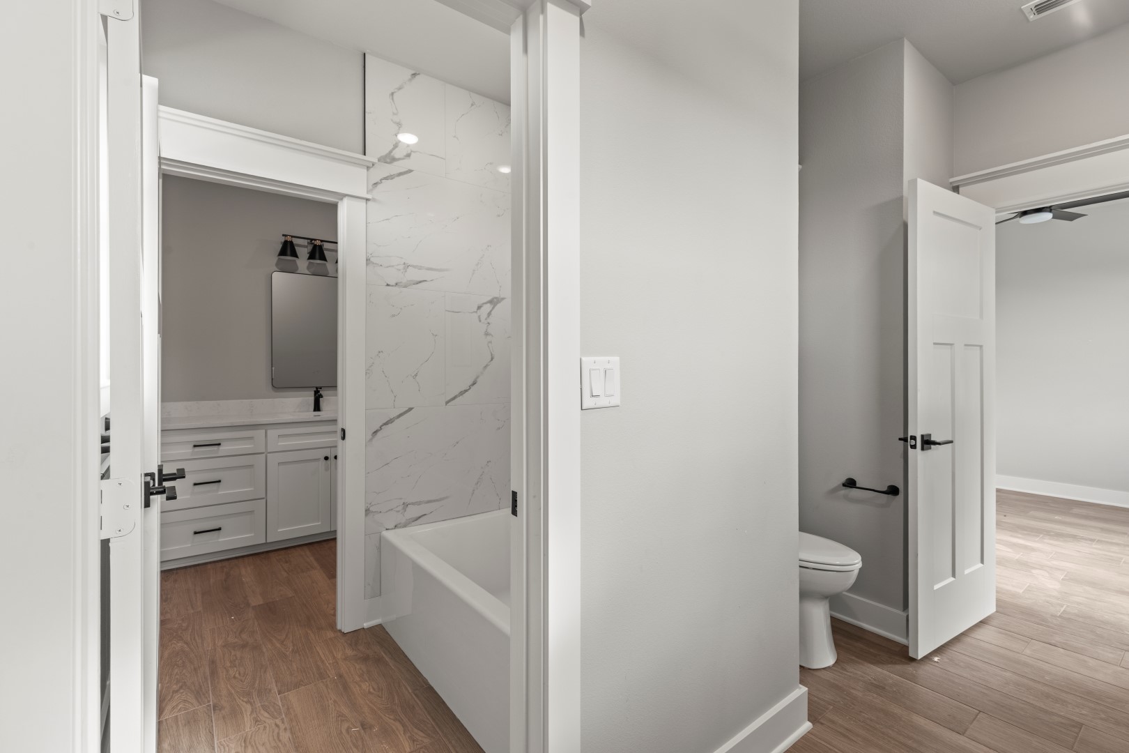 Tyler, Texas, 75704, United States, 4 Bedrooms Bedrooms, ,3 BathroomsBathrooms,Land,For Sale,1974670