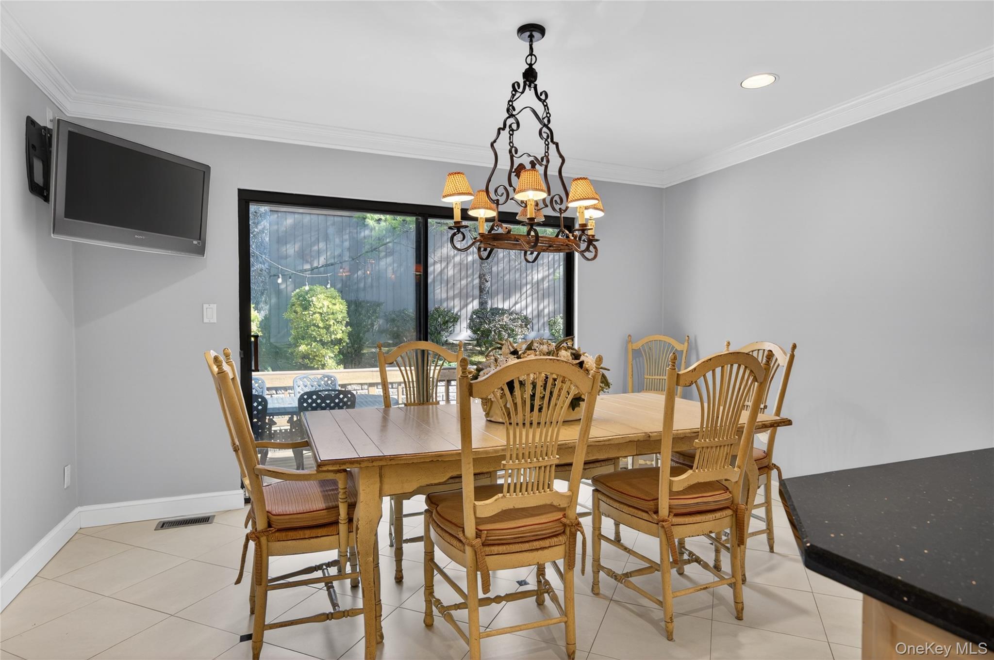  5 Pony Circle, Roslyn Heights, NY, 11577 - 物件實景