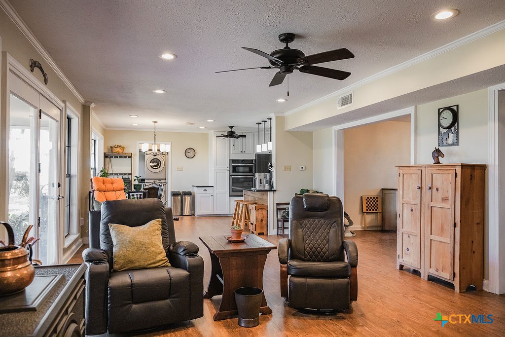 Yoakum, Texas, 77995, United States, 4 Bedrooms Bedrooms, ,3 BathroomsBathrooms,Residential,For Sale,1958998