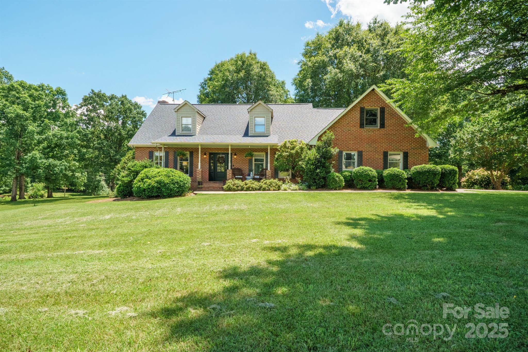 Granite Falls, North Carolina, 28630, United States, 4 Bedrooms Bedrooms, ,4 BathroomsBathrooms,Residential,For Sale,1907172