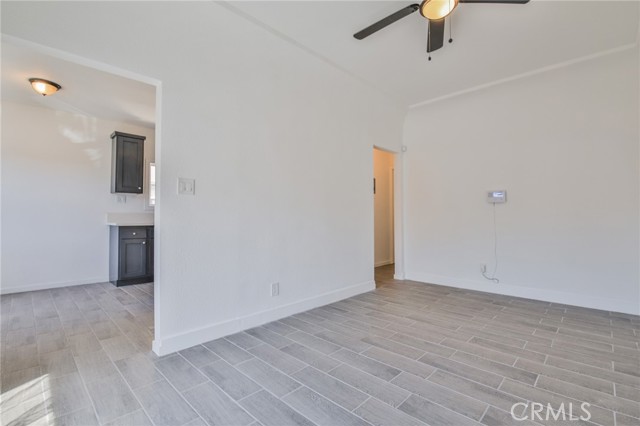Los Angeles, California, 90001, United States, 4 Bedrooms Bedrooms, ,Residential,For Sale,1928071
