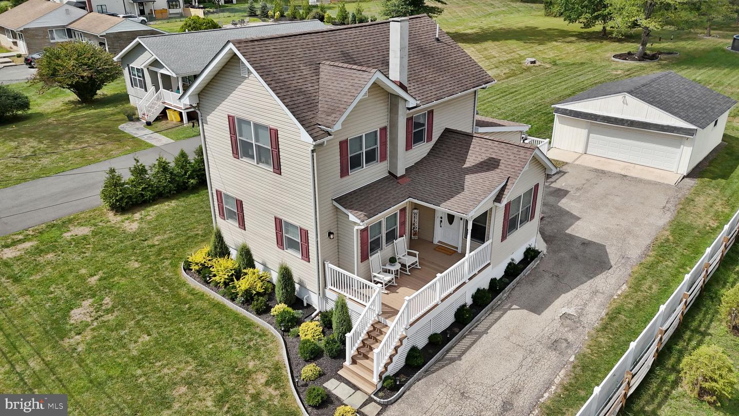 Pennington, New Jersey, 08534, United States, 4 Bedrooms Bedrooms, ,2 BathroomsBathrooms,Residential,For Sale,1940207