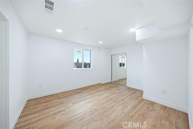 Los Angeles, California, 90011, United States, ,Residential,For Sale,1987008