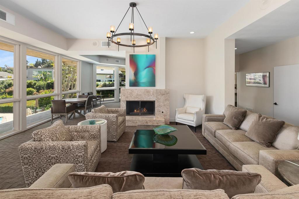 La Jolla, California, 92037, United States, 2 Bedrooms Bedrooms, ,3 BathroomsBathrooms,Residential,For Sale,1938534