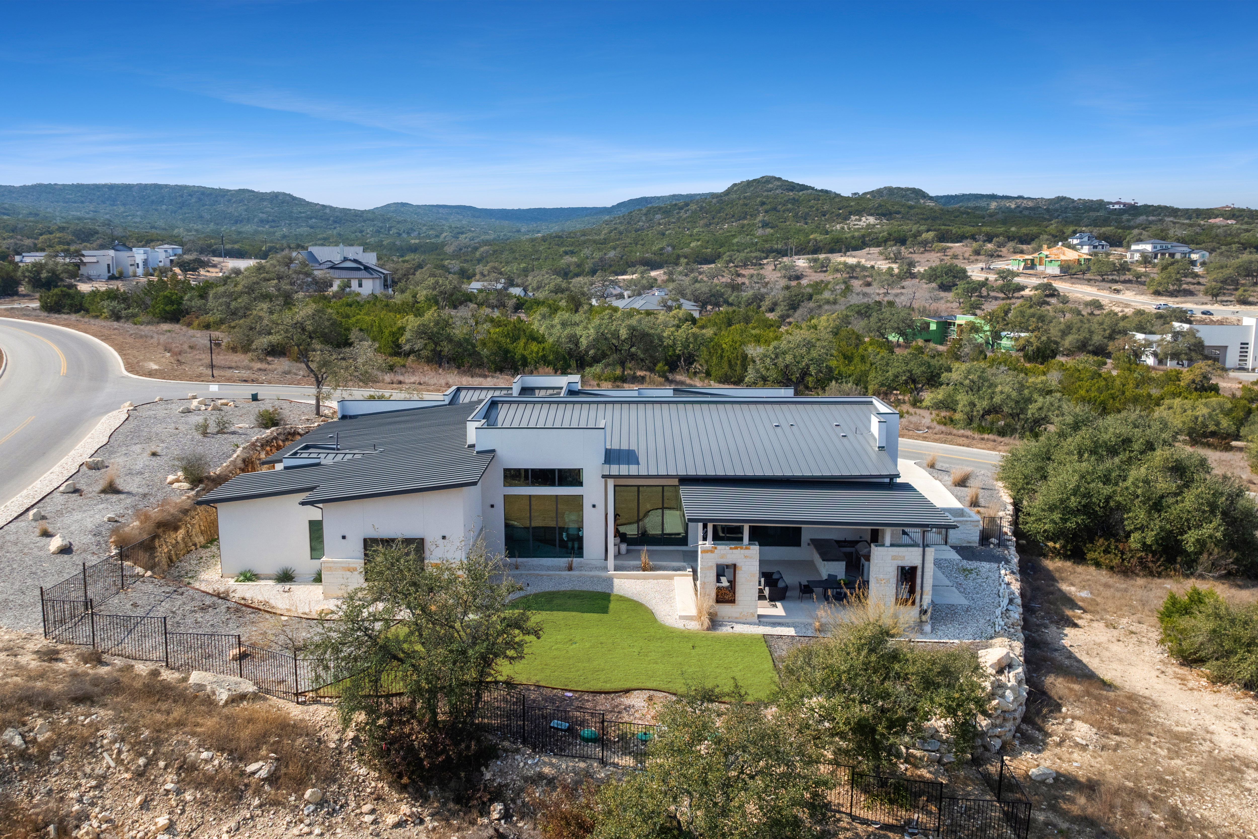  Elevated Contemporary Estate - 物件實景
