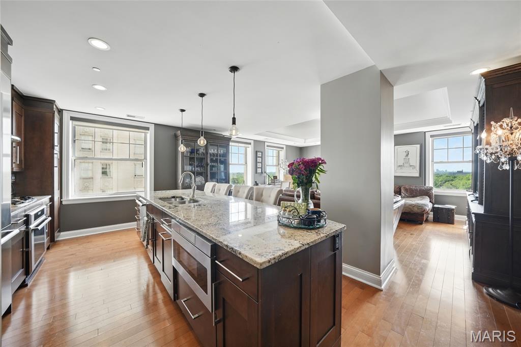 St Louis, Missouri, 63108, United States, 1 Bedroom Bedrooms, ,1 BathroomBathrooms,Residential,For Sale,1826533
