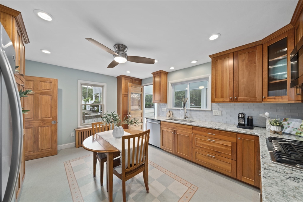 Newton, Massachusetts, 02458, United States, 3 Bedrooms Bedrooms, ,2 BathroomsBathrooms,Residential,For Sale,1939468