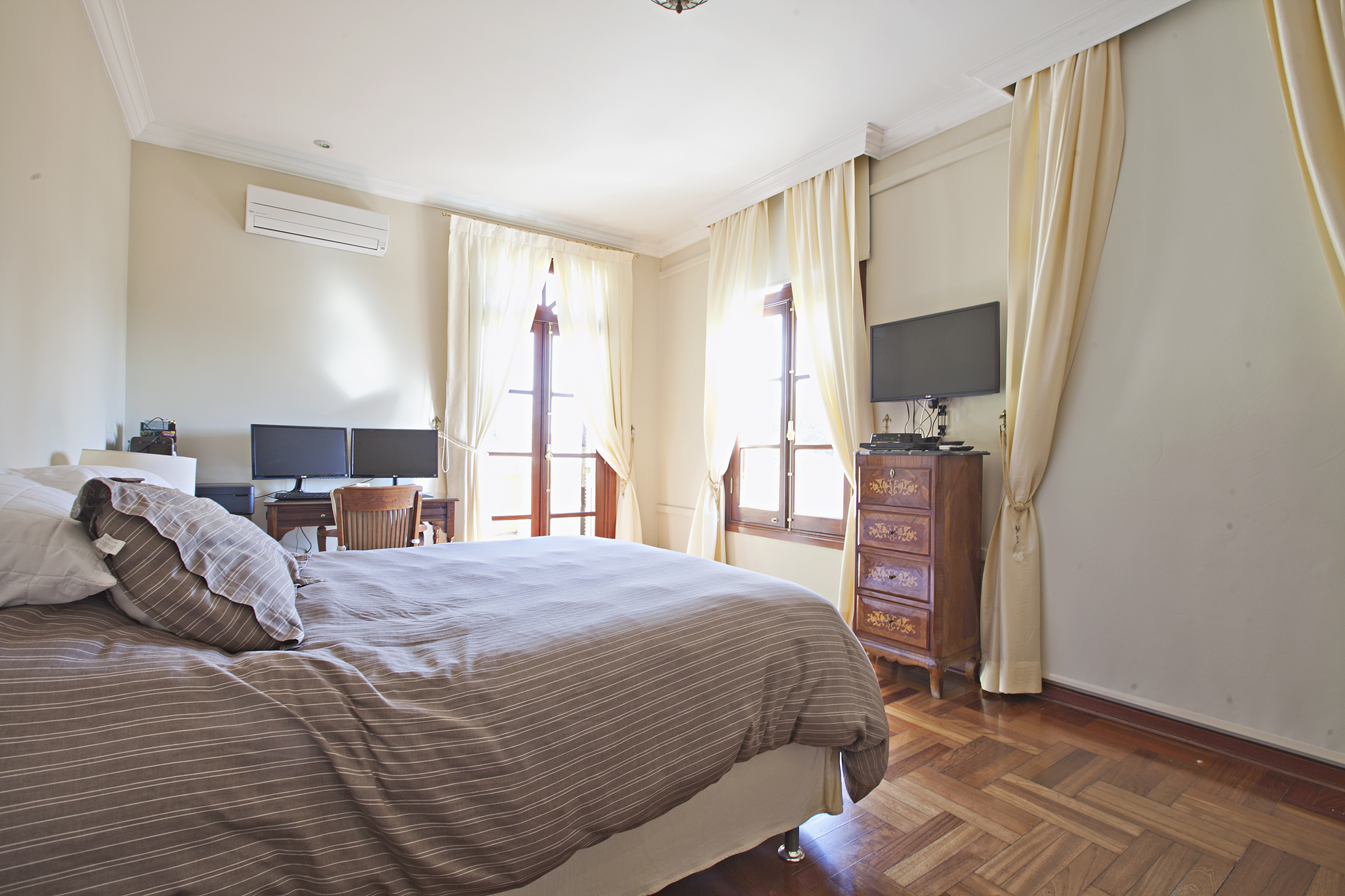  Spacious house with library - 物件實景