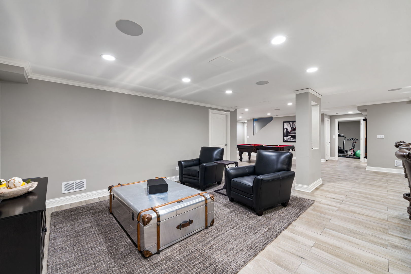 Lake Forest, Illinois, 60045, United States, 6 Bedrooms Bedrooms, ,7 BathroomsBathrooms,Residential,For Sale,1989872