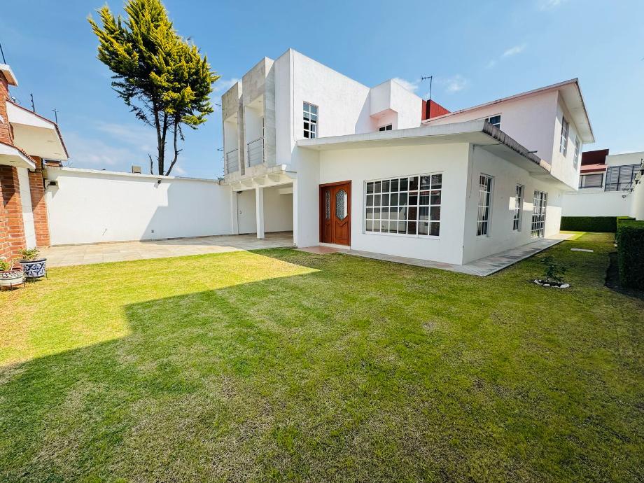 Metepec, Estado de México, 52148, Mexico, 4 Bedrooms Bedrooms, ,3 BathroomsBathrooms,Residential,For Sale,1721519