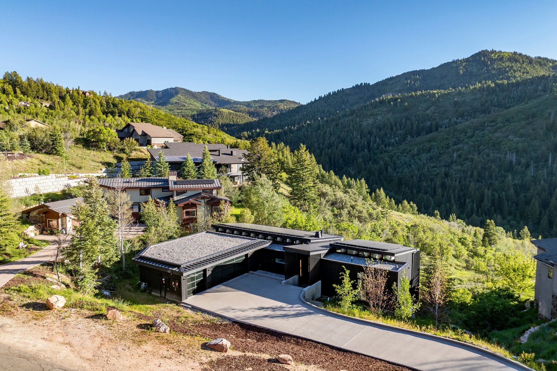  One-of-a-Kind Modern Pinebrook Residence - 物件實景