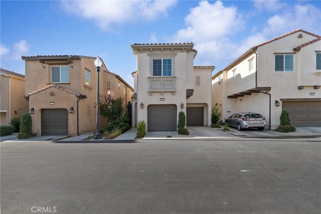 Fontana, California, 92336, United States, 3 Bedrooms Bedrooms, ,3 BathroomsBathrooms,Residential,For Sale,1928746