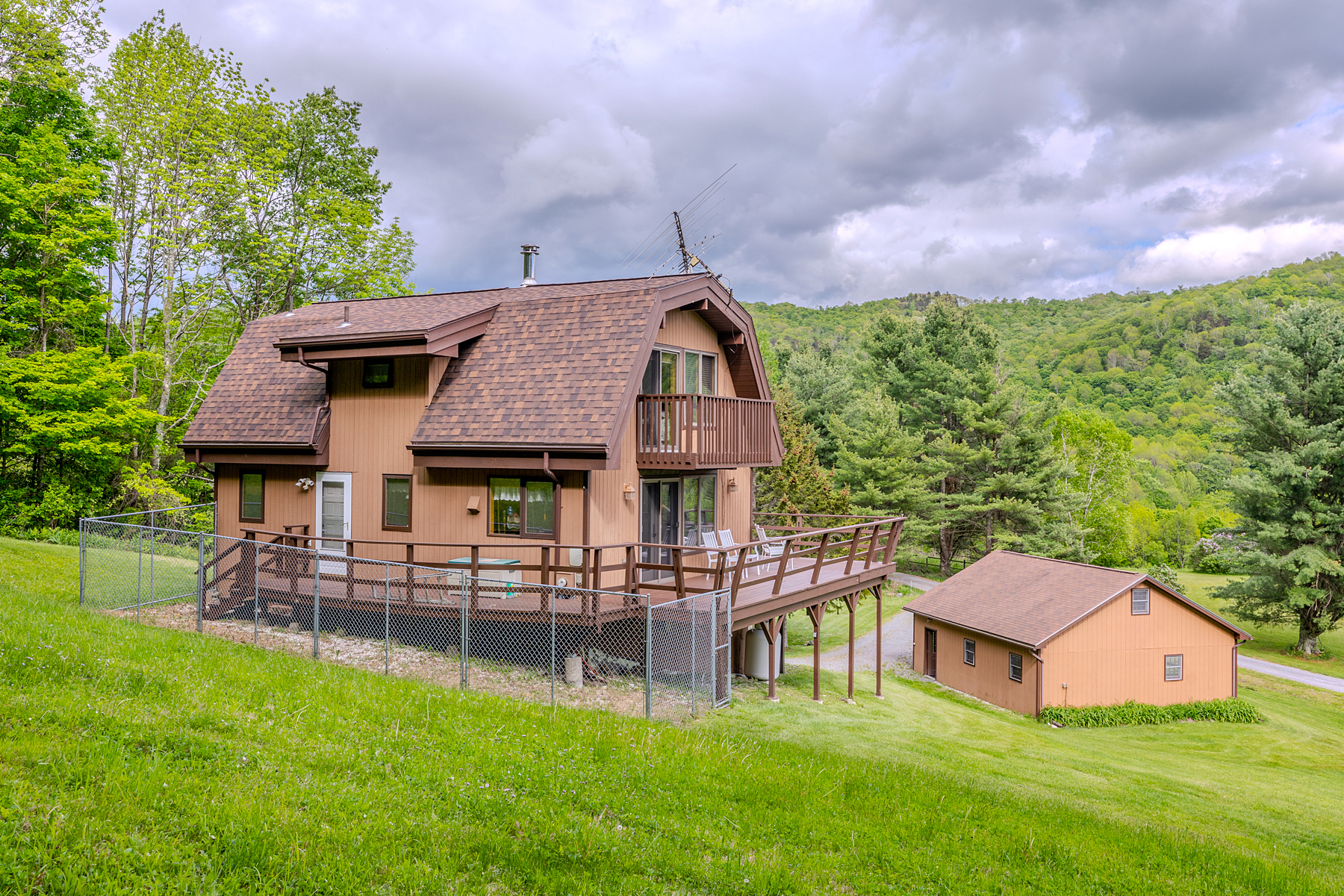  358 High Meadow Way - 物件實景