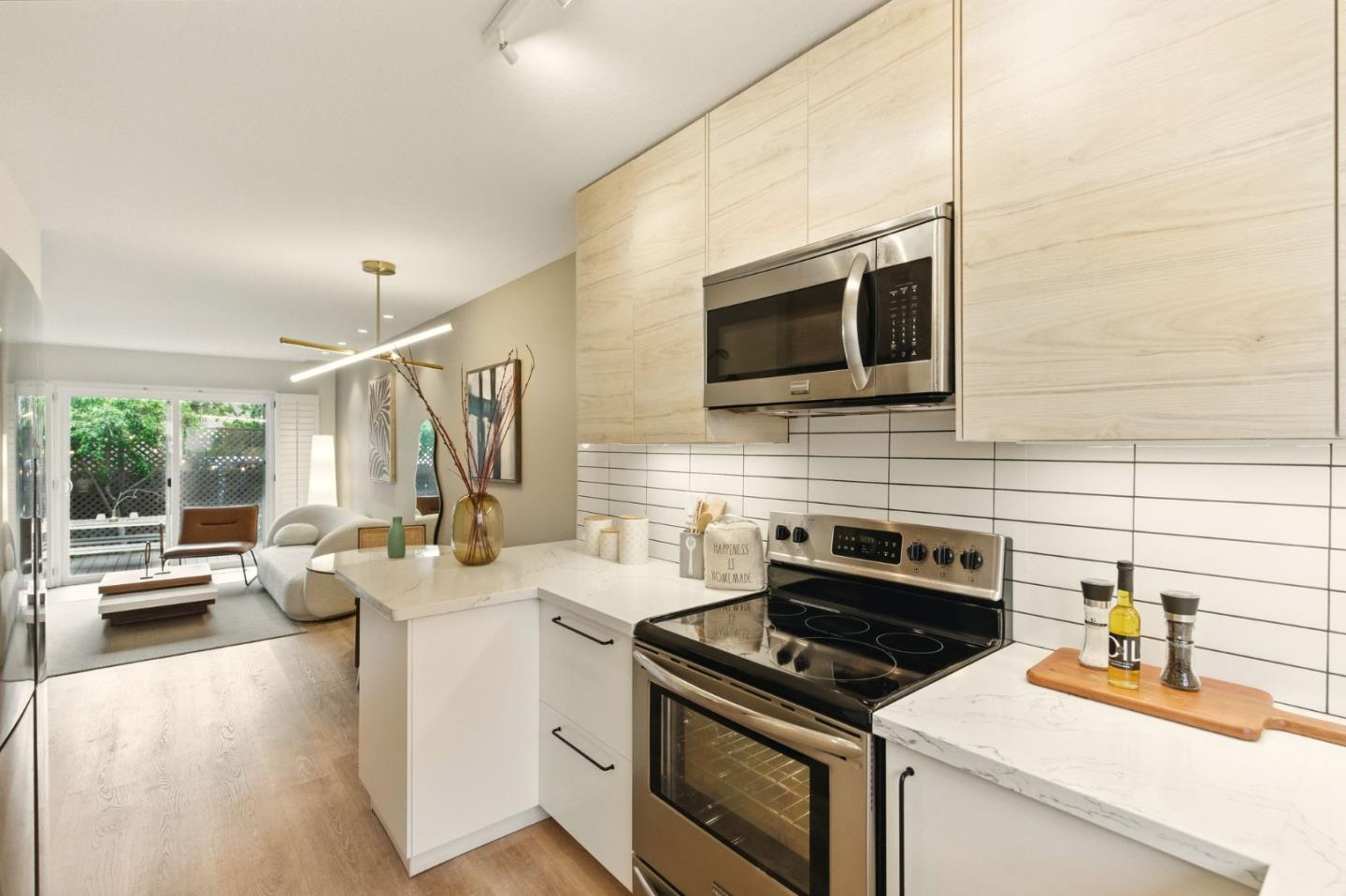 Redwood City, California, 94061, United States, 2 Bedrooms Bedrooms, ,2 BathroomsBathrooms,Residential,For Sale,1939349