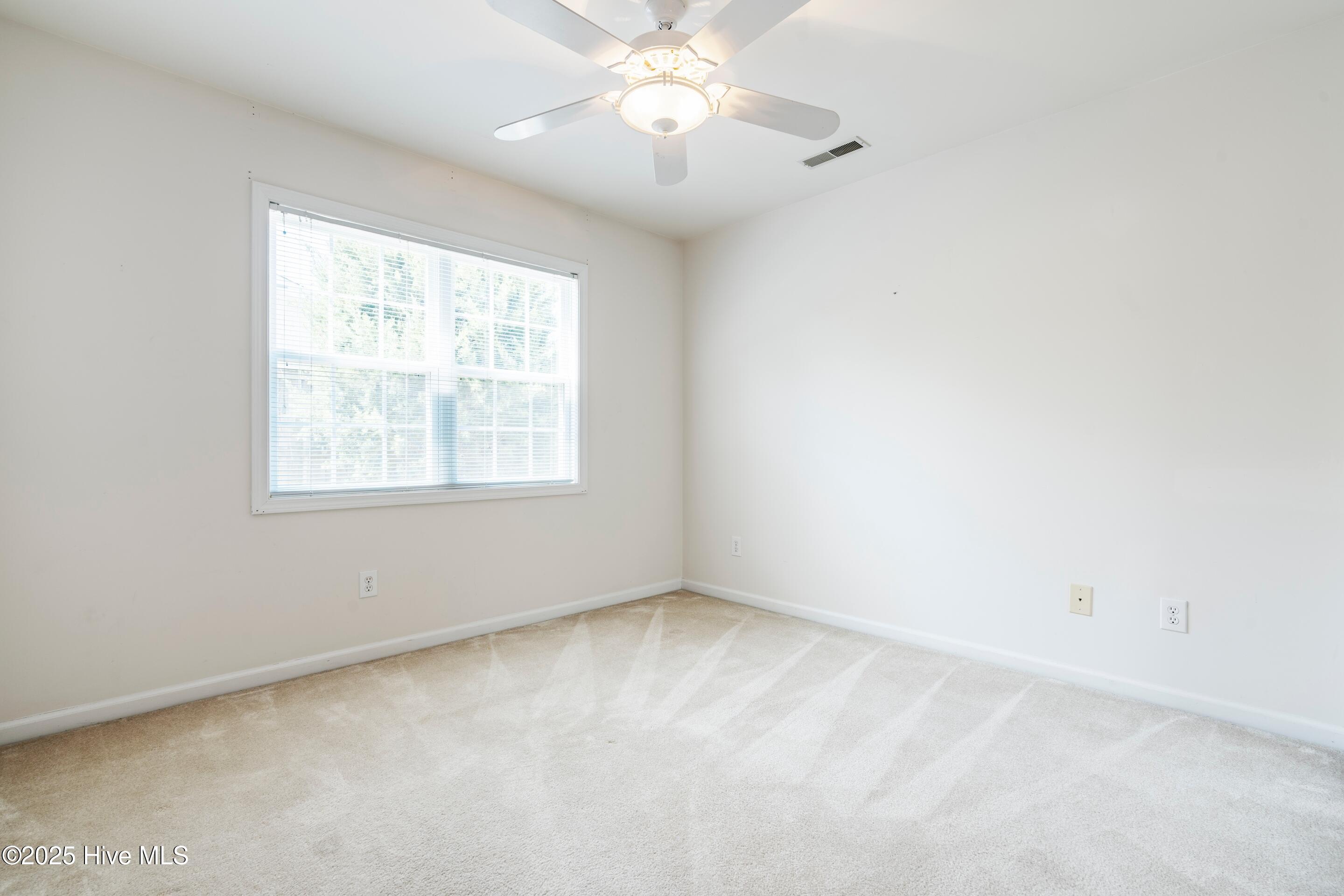 Wilmington, North Carolina, 28405, United States, 4 Bedrooms Bedrooms, ,2 BathroomsBathrooms,Residential,For Sale,1957483