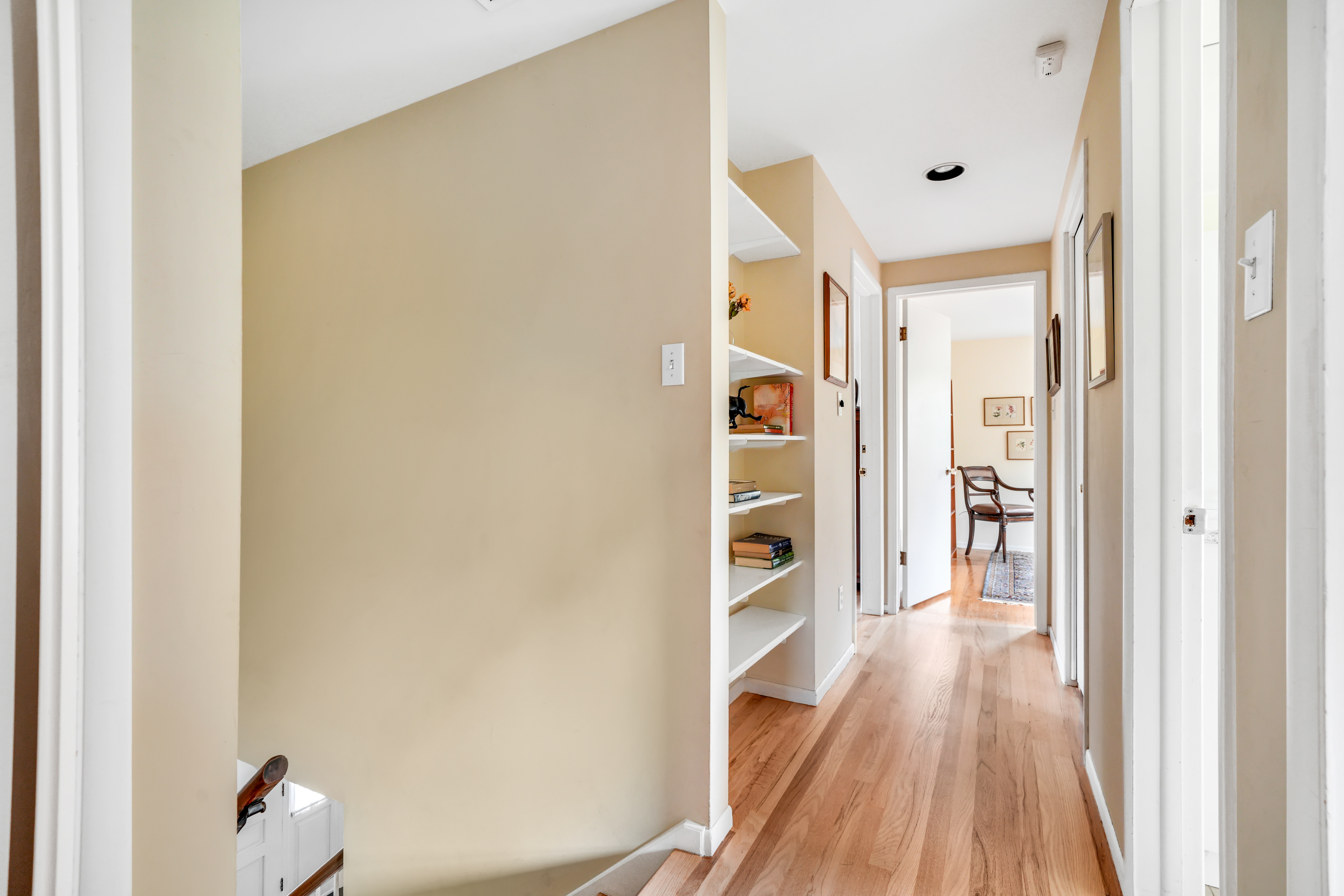  Two-Story Home with Covered Patio and Raised Garden Beds - 物件實景