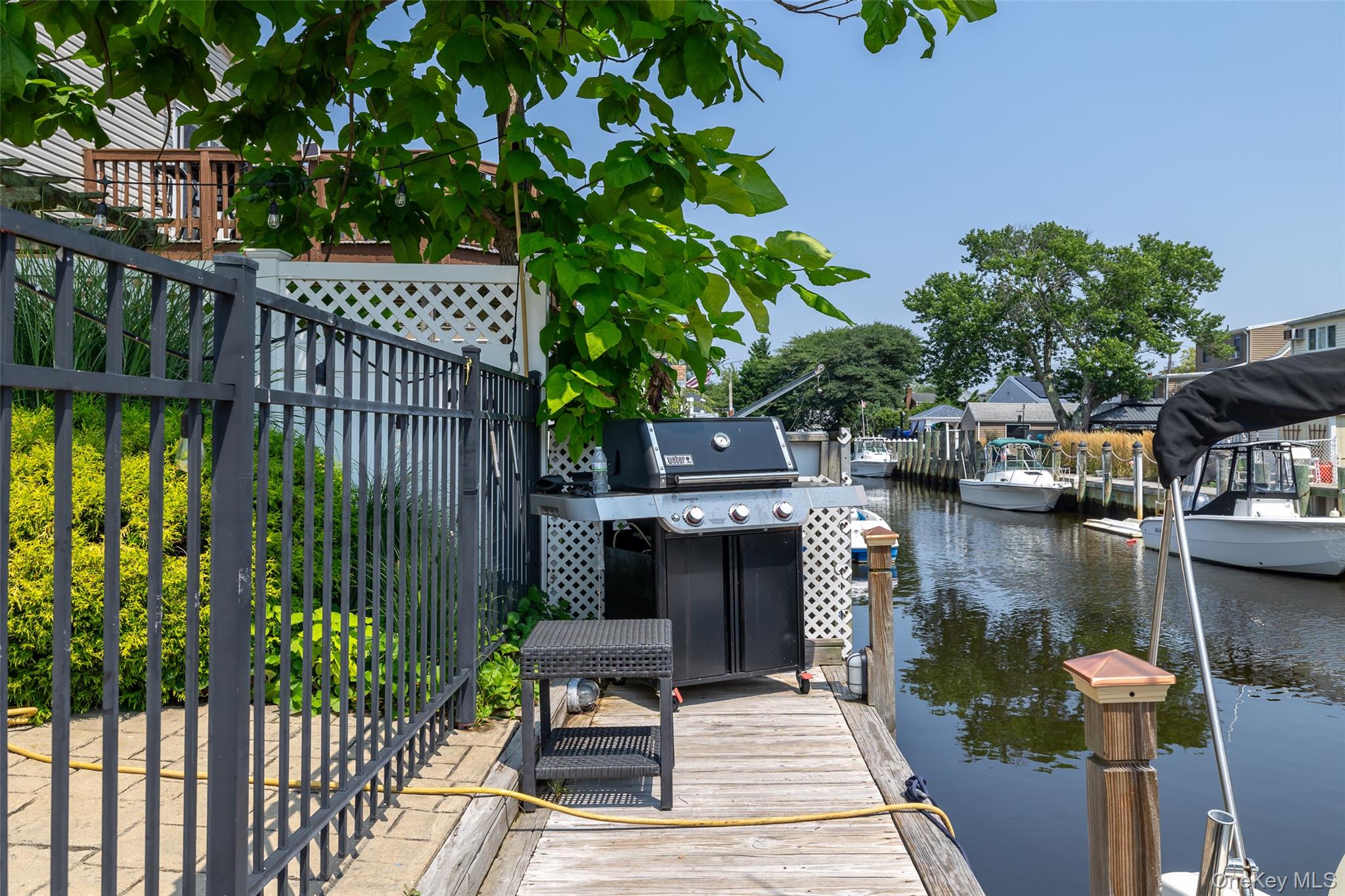 Babylon, New York, 11702, United States, 3 Bedrooms Bedrooms, ,2 BathroomsBathrooms,Residential,For Sale,1930395