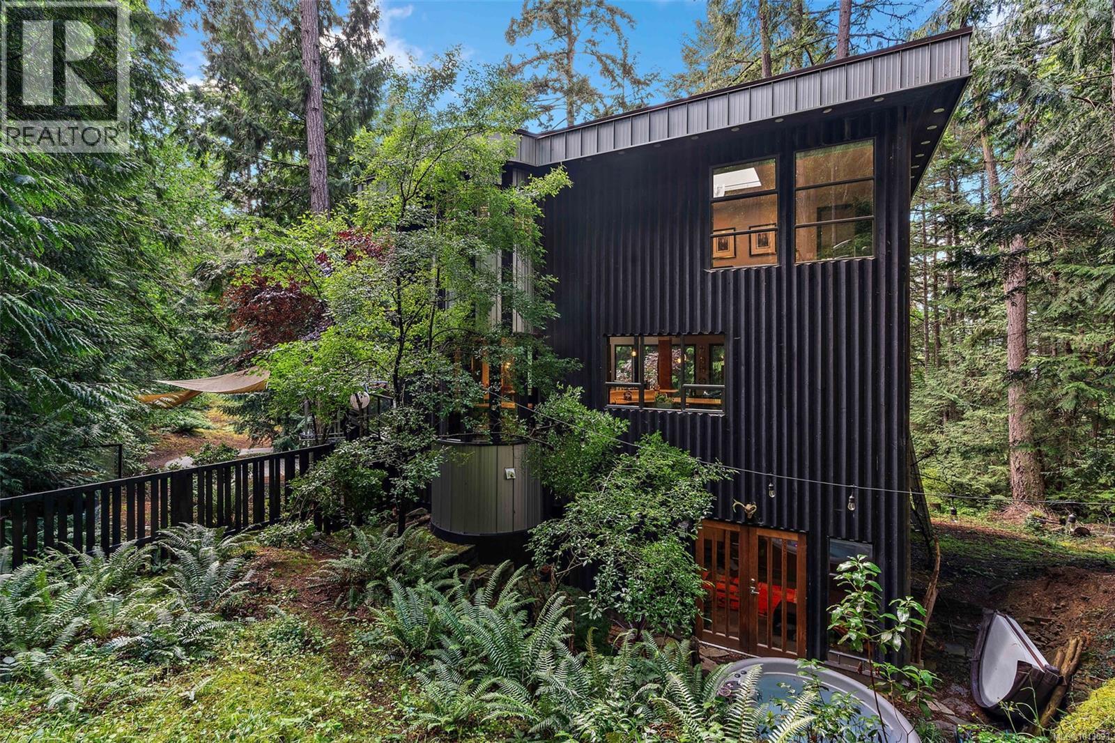 NORTH SAANICH, British Columbia, V8L 5K1, CA, 3 Bedrooms Bedrooms, ,3 BathroomsBathrooms,Residential,For Sale,1951213