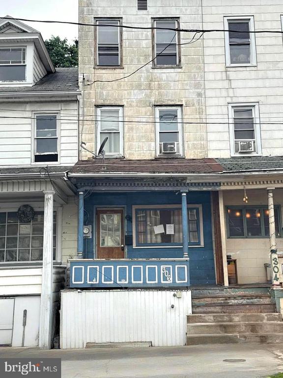 5th St, Shamokin, PA 17872