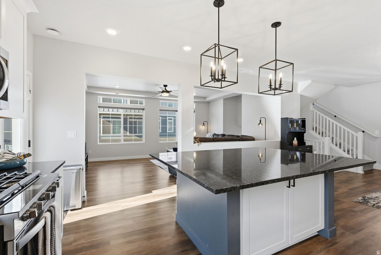 Saratoga Springs, Utah, 84045, United States, 3 Bedrooms Bedrooms, ,3 BathroomsBathrooms,Residential,For Sale,2000847