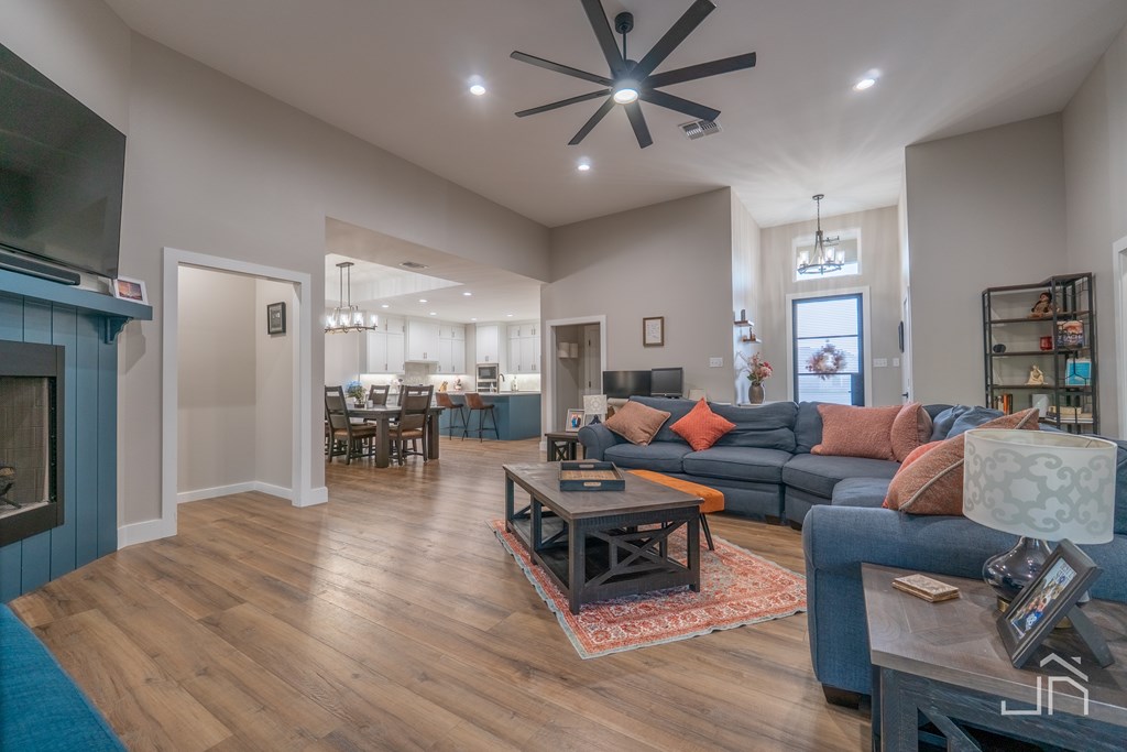 San Angelo, Texas, 76904, United States, 3 Bedrooms Bedrooms, ,3 BathroomsBathrooms,Residential,For Sale,1768645