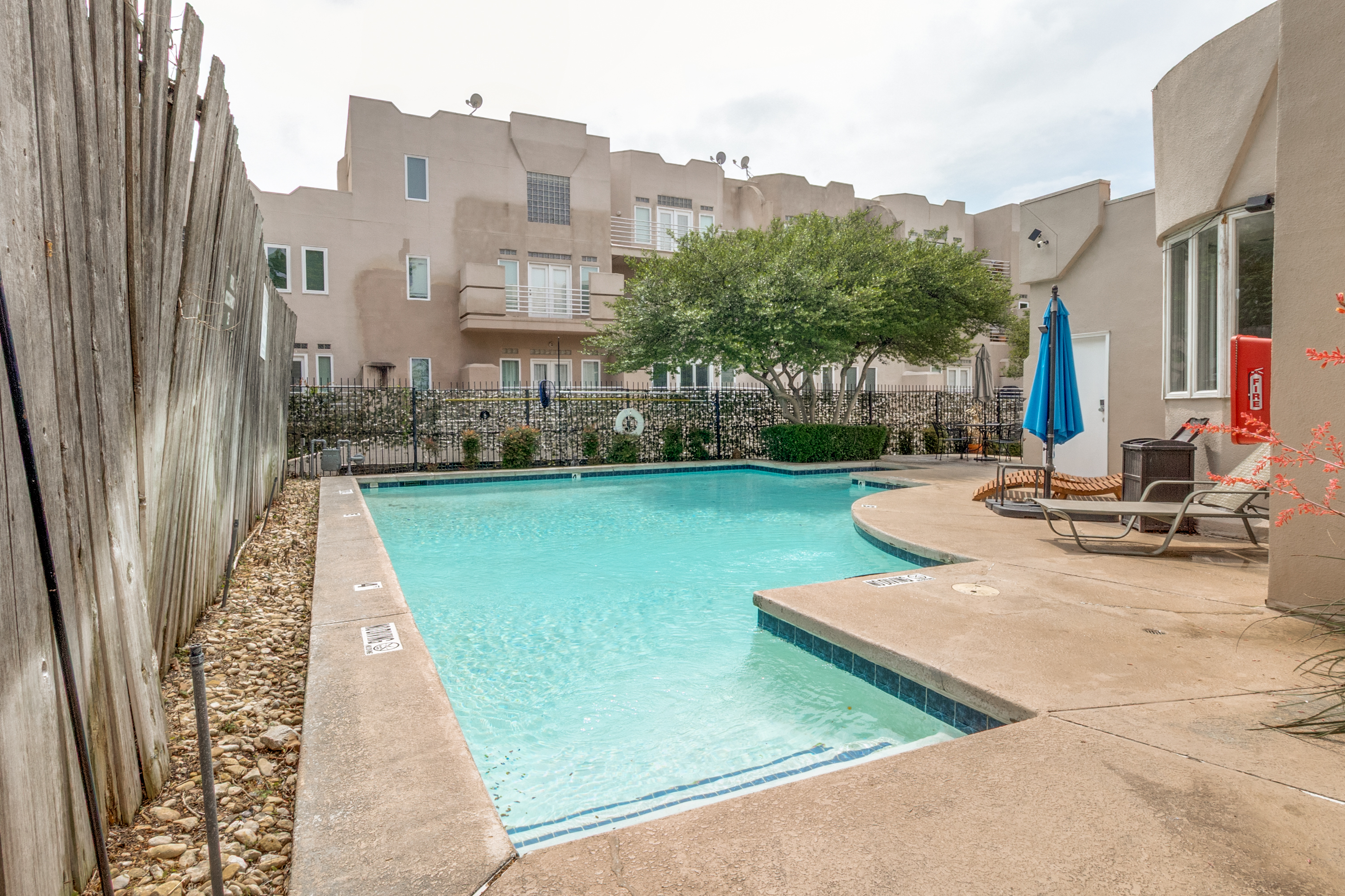  4040 Avondale Avenue #204 - 物件實景