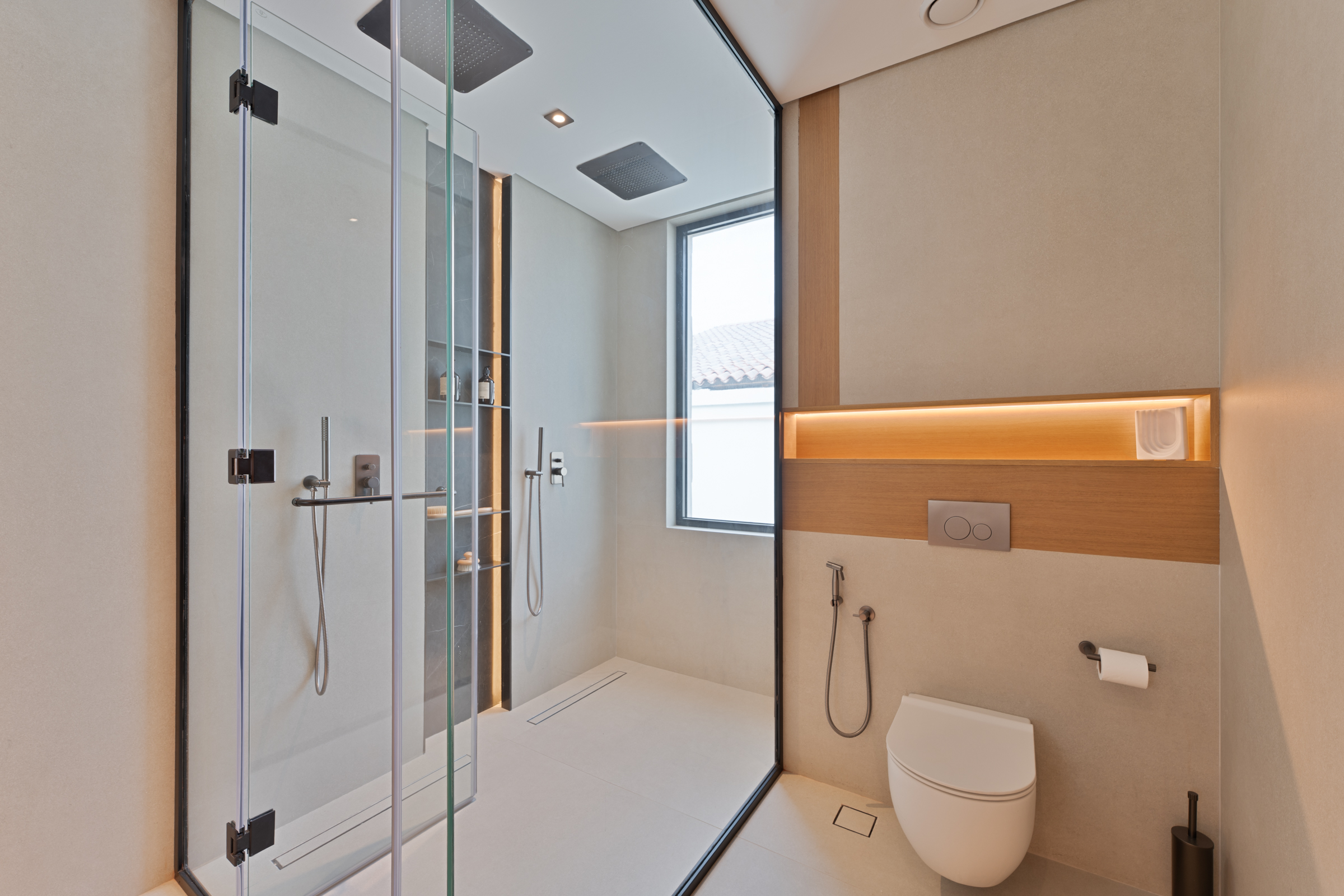  Refined Ready-to-Move Villa With Lake Views in JGE - 物件實景