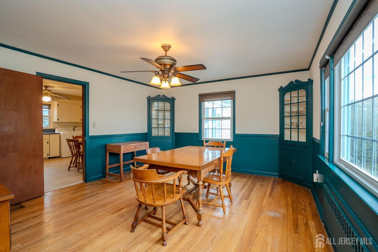 New Brunswick, New Jersey, 08901, United States, 3 Bedrooms Bedrooms, ,2 BathroomsBathrooms,Residential,For Sale,1992583