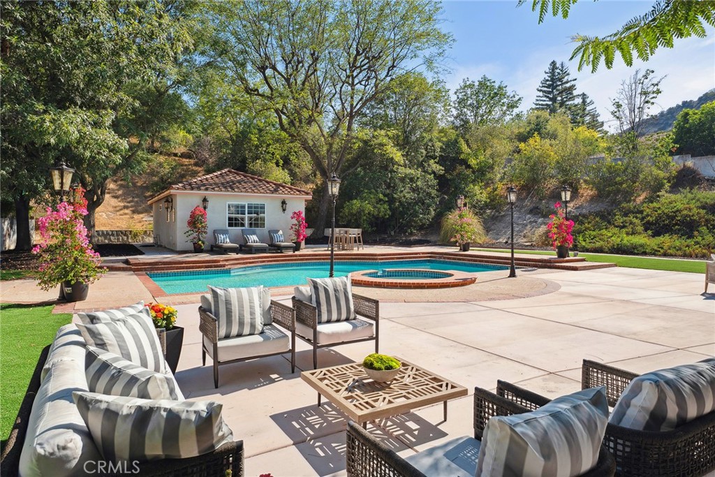 Calabasas, California, 91302, United States, 7 Bedrooms Bedrooms, ,7 BathroomsBathrooms,Residential,For Sale,1951012