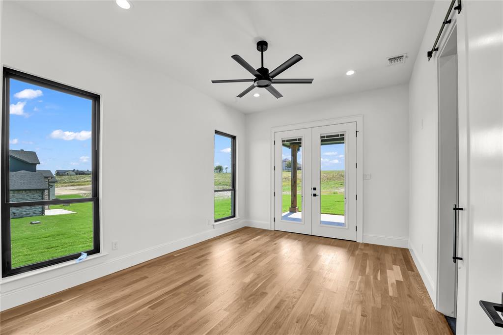 Weatherford, Texas, 76087, United States, 5 Bedrooms Bedrooms, ,6 BathroomsBathrooms,Residential,For Sale,1981061