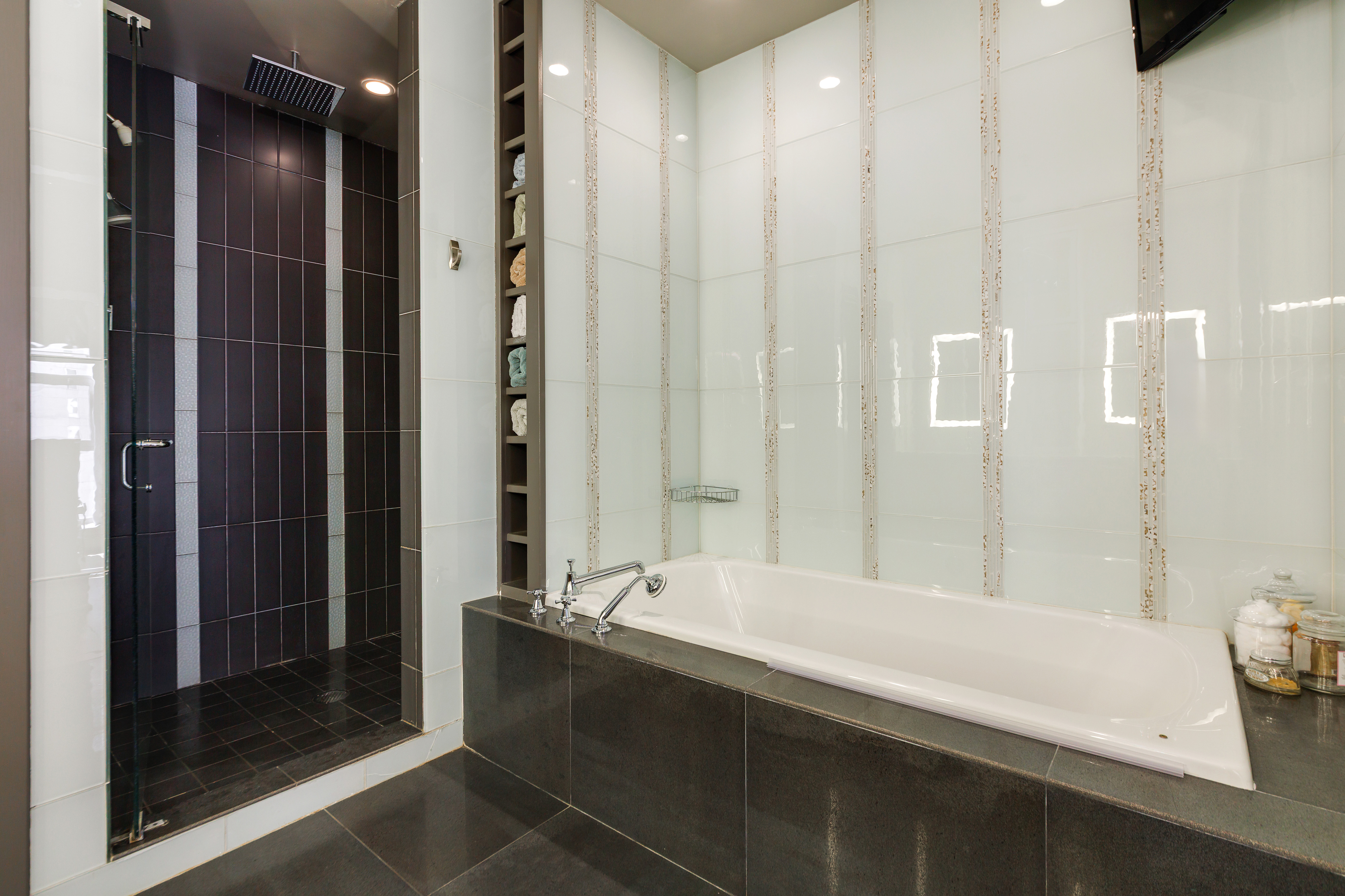  Step into Elevated City Living with this Exceptional Contemporary Residence - 物件實景