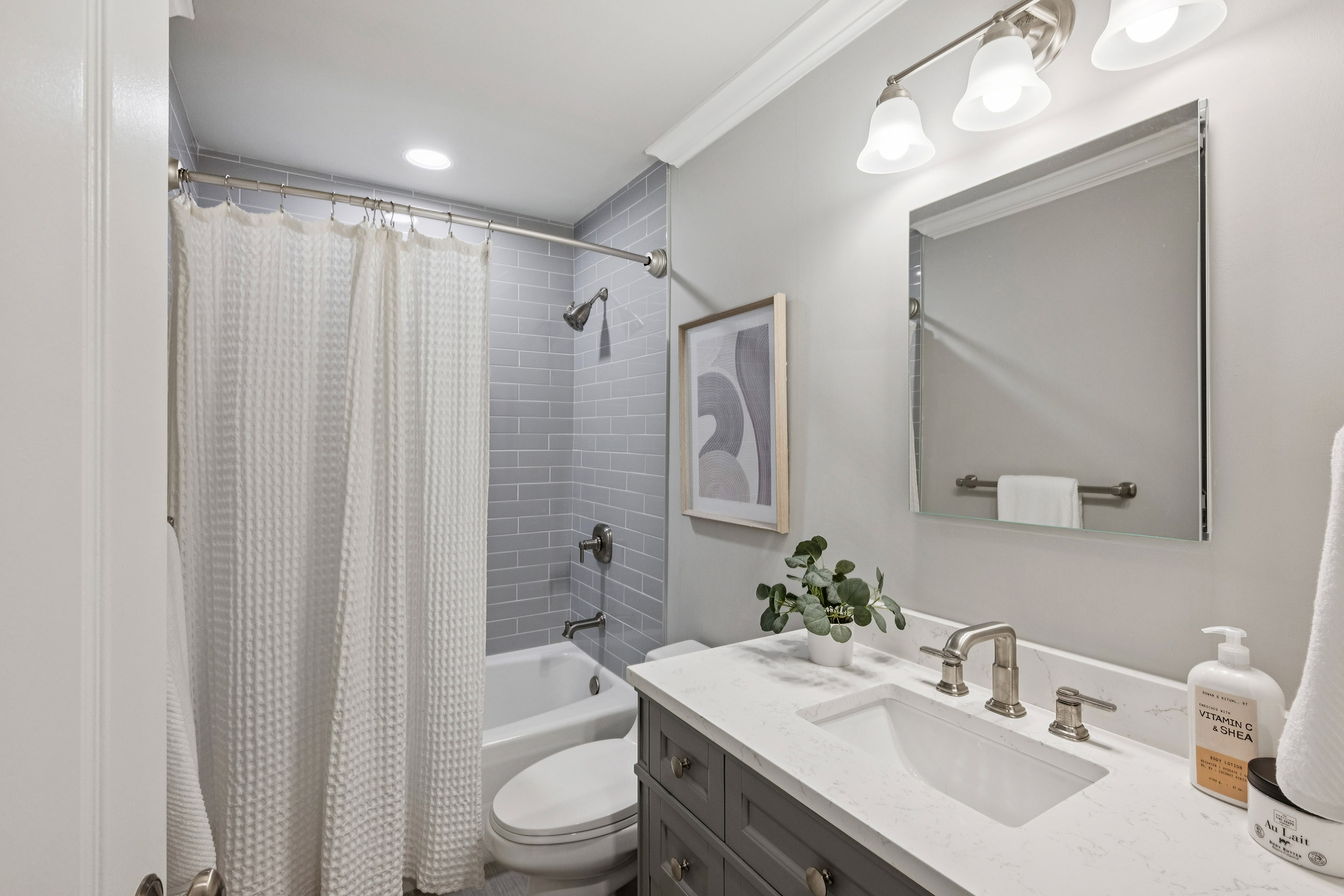  Expansive Double Unit in One of Buckhead
