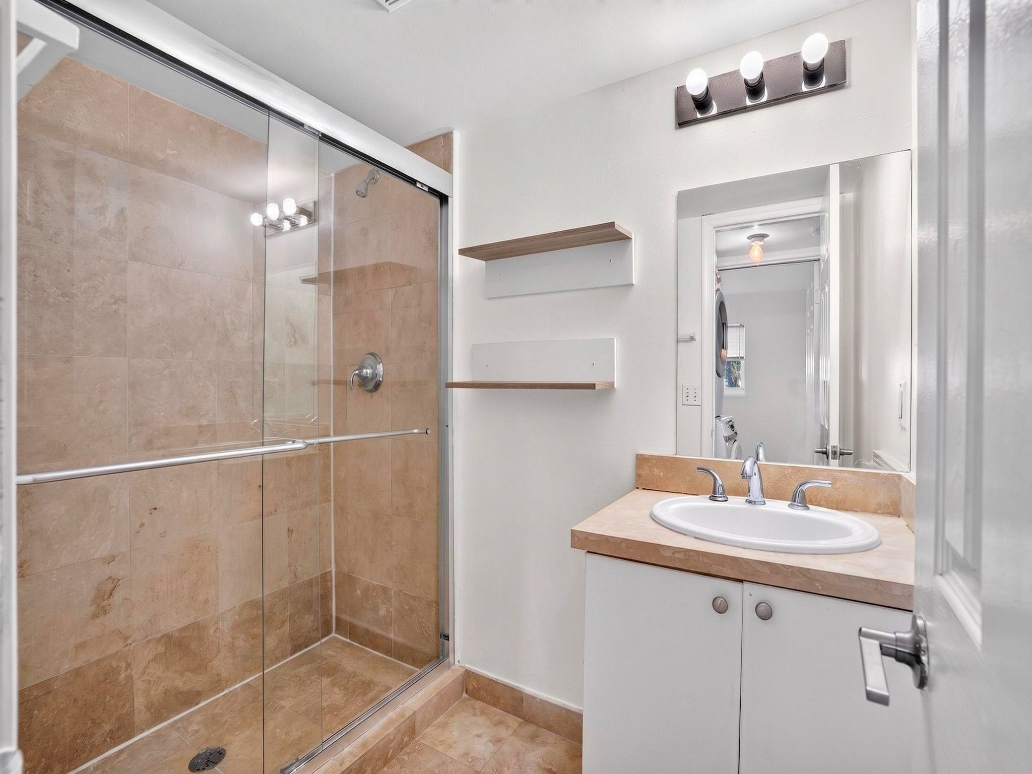  840 Pine Drive, Pompano Beach, FL, 33060 - 物件實景