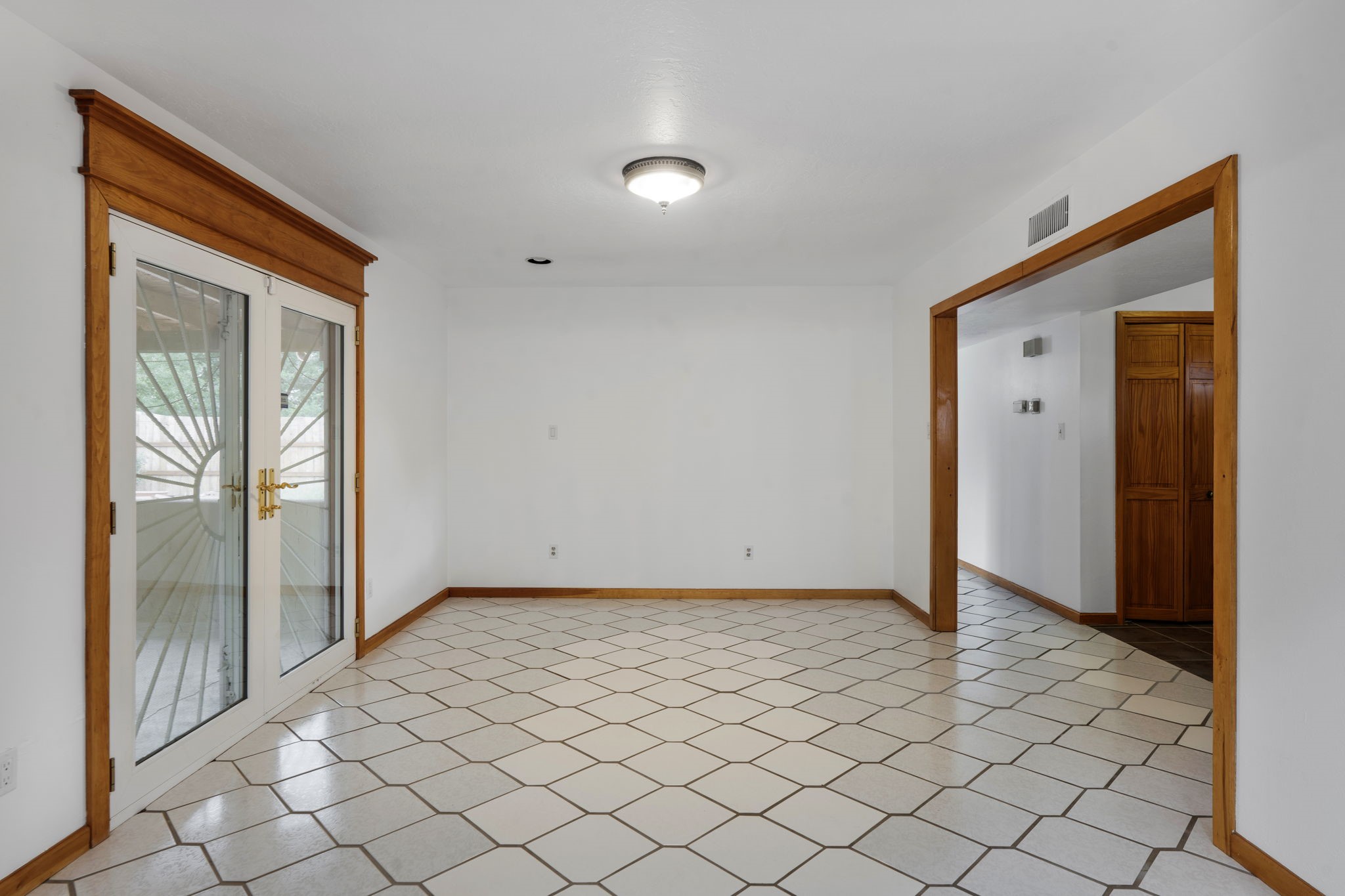  2404 Calle Loma Bonita - 物件實景