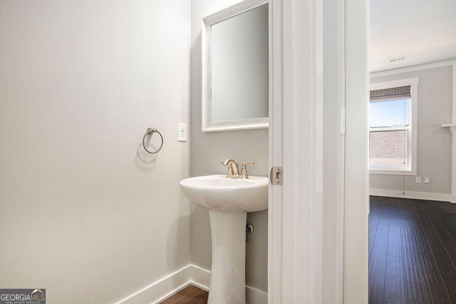 Gainesville, Georgia, 30506, United States, 3 Bedrooms Bedrooms, ,4 BathroomsBathrooms,Residential,For Sale,1965754