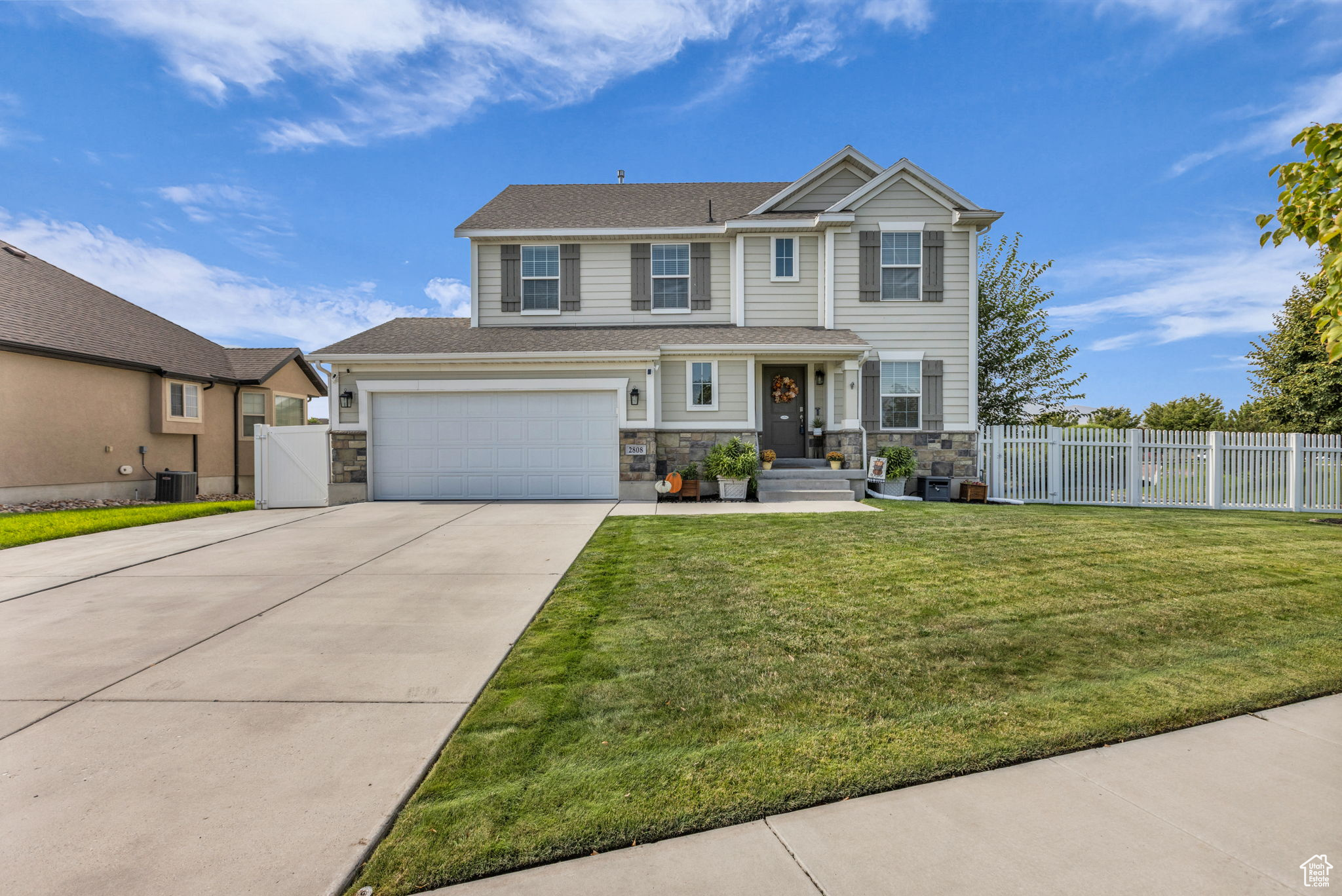West Valley City, Utah, 84120, United States, 5 Bedrooms Bedrooms, ,4 BathroomsBathrooms,Residential,For Sale,1940375