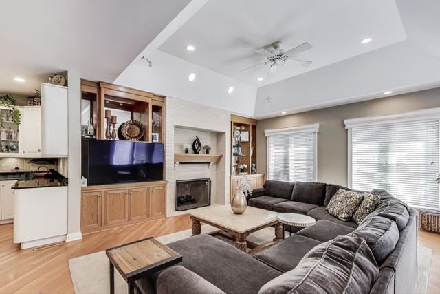 Dundee, Illinois, 60118, United States, 4 Bedrooms Bedrooms, ,5 BathroomsBathrooms,Residential,For Sale,1977469