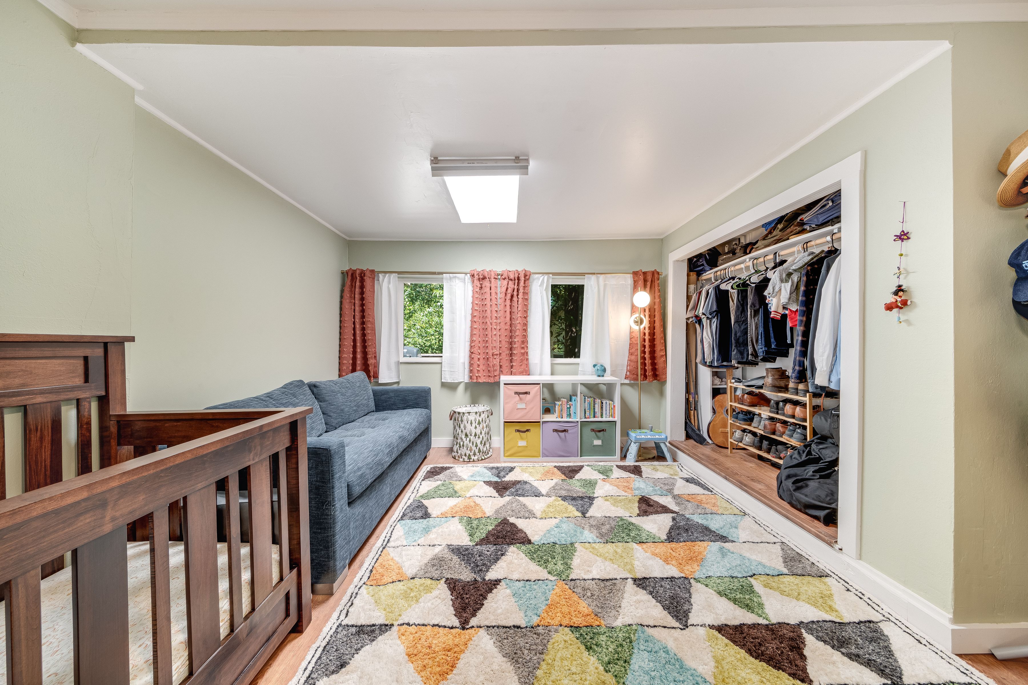  28 McClure Ave - 物件實景