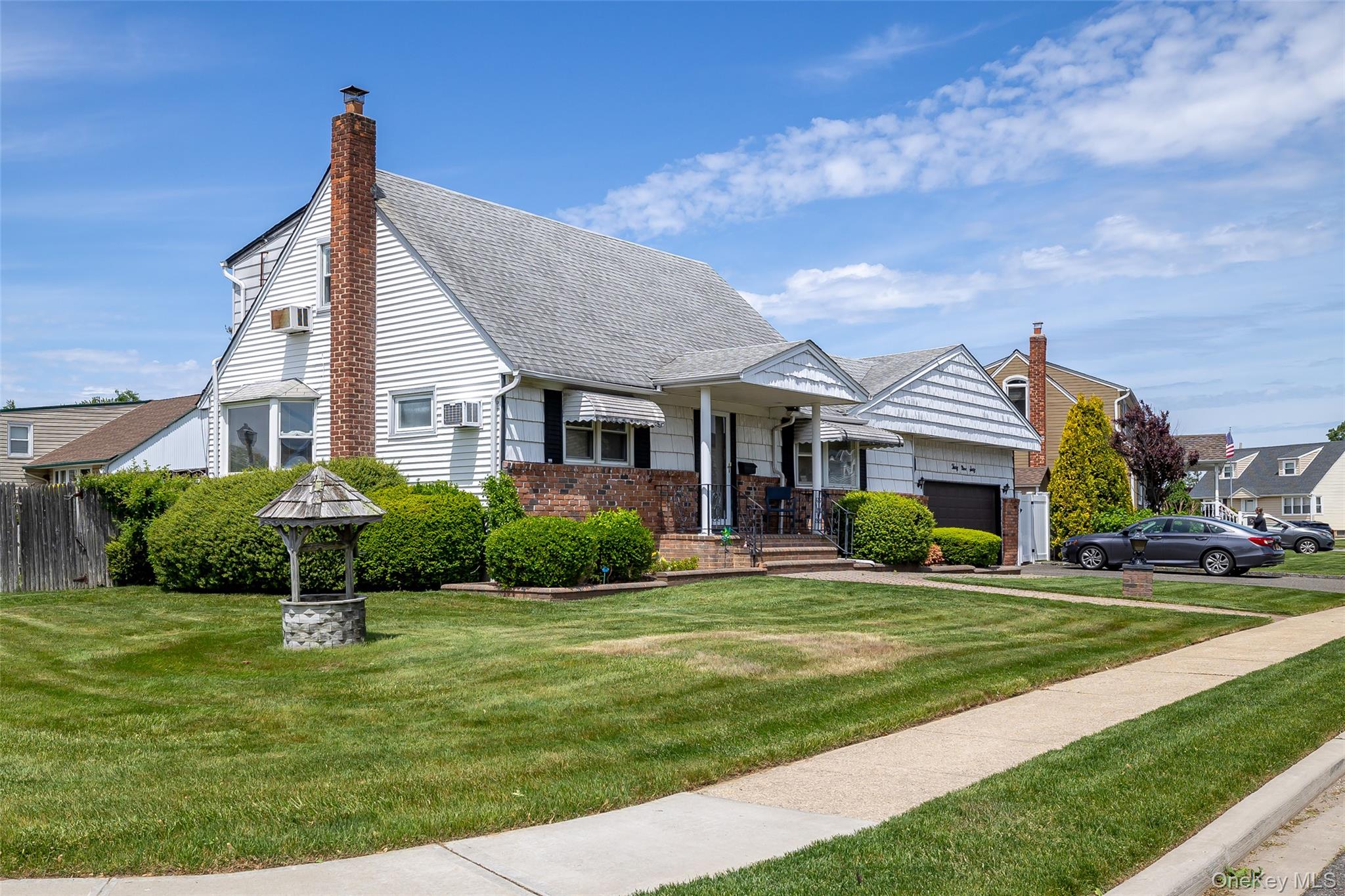 Seaford, New York, 11783, United States, 3 Bedrooms Bedrooms, ,2 BathroomsBathrooms,Residential,For Sale,2048212