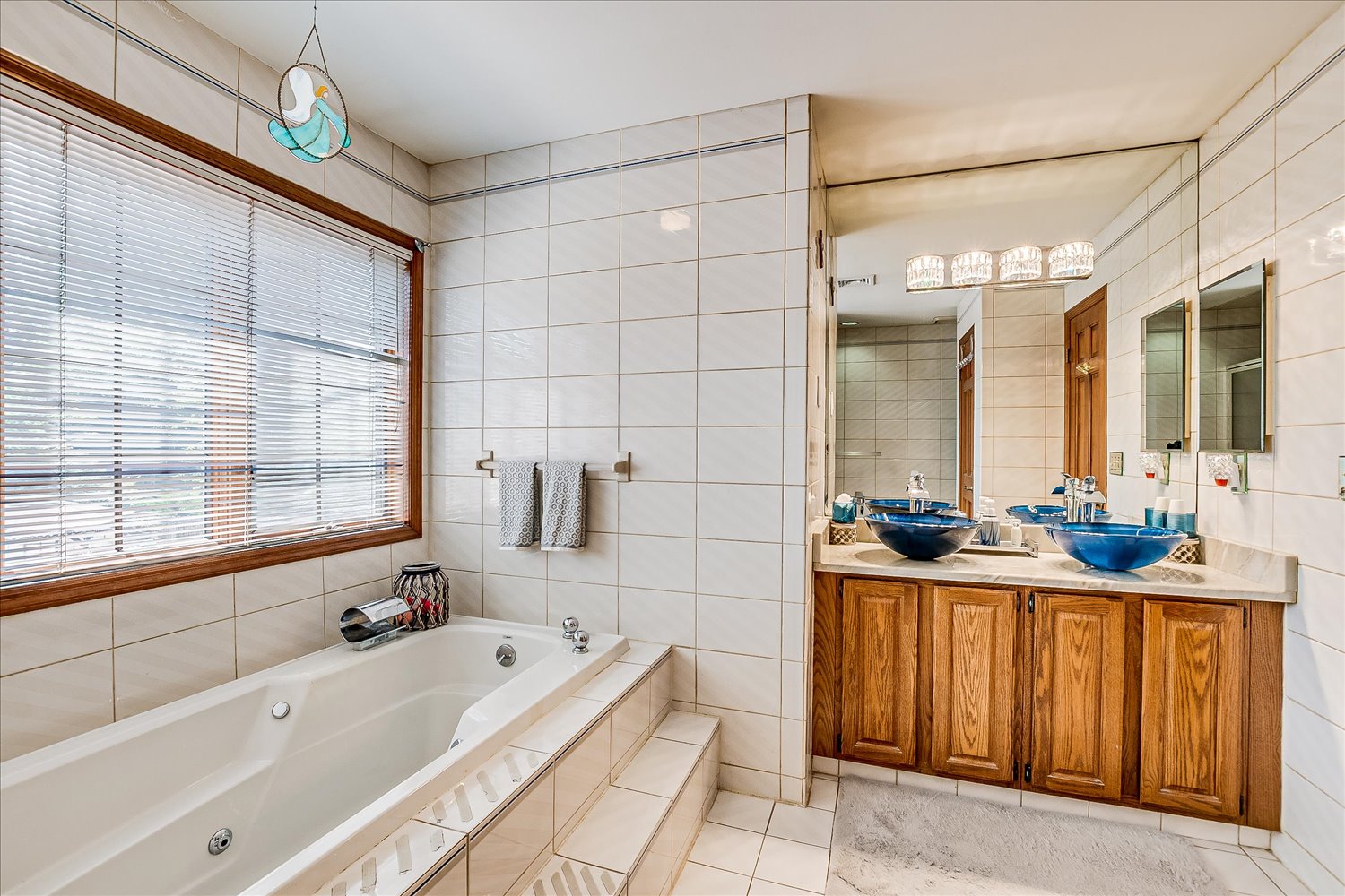 Eatontown, New Jersey, 07724, United States, 9 Bedrooms Bedrooms, ,4 BathroomsBathrooms,Residential,For Sale,1910757