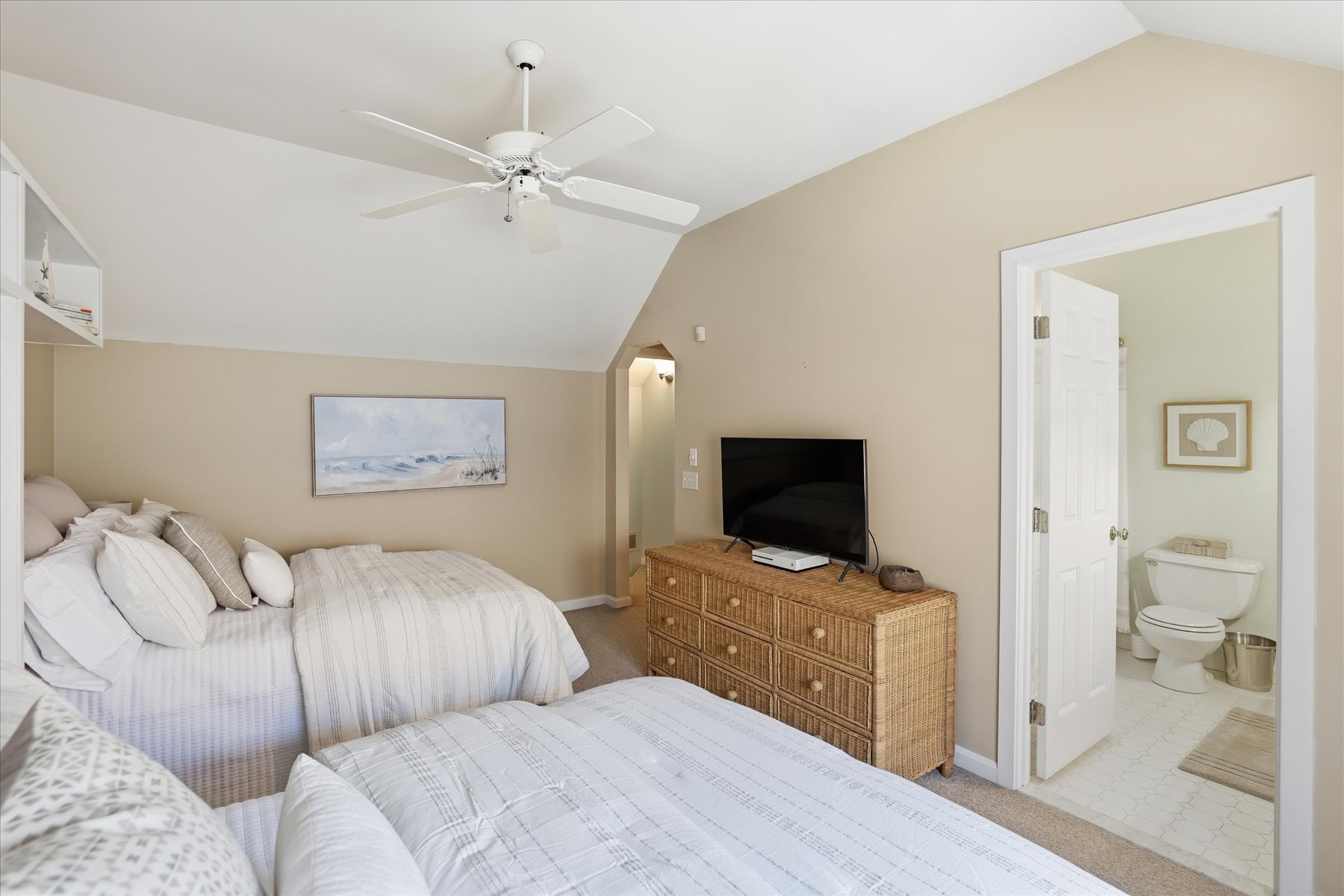  Desirable Open Floor Plan - 物件實景